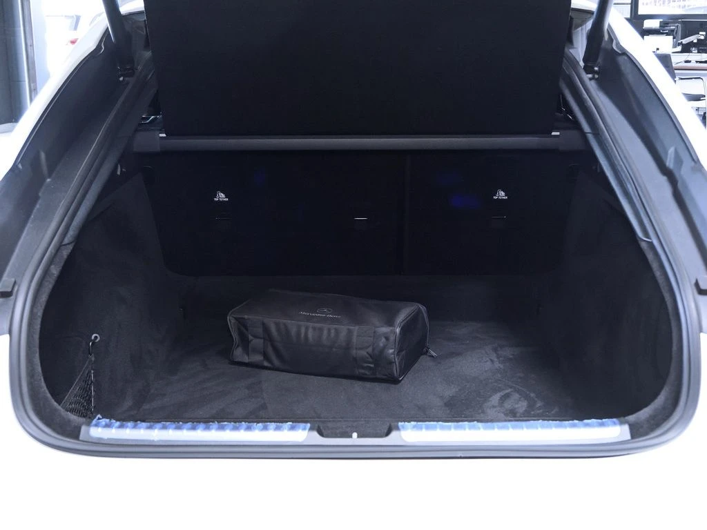 Mercedes-Benz-EQS 580-image-15