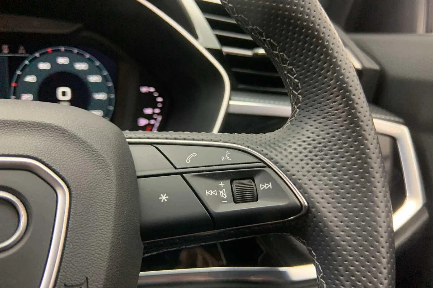 Audi-Q3-image-27