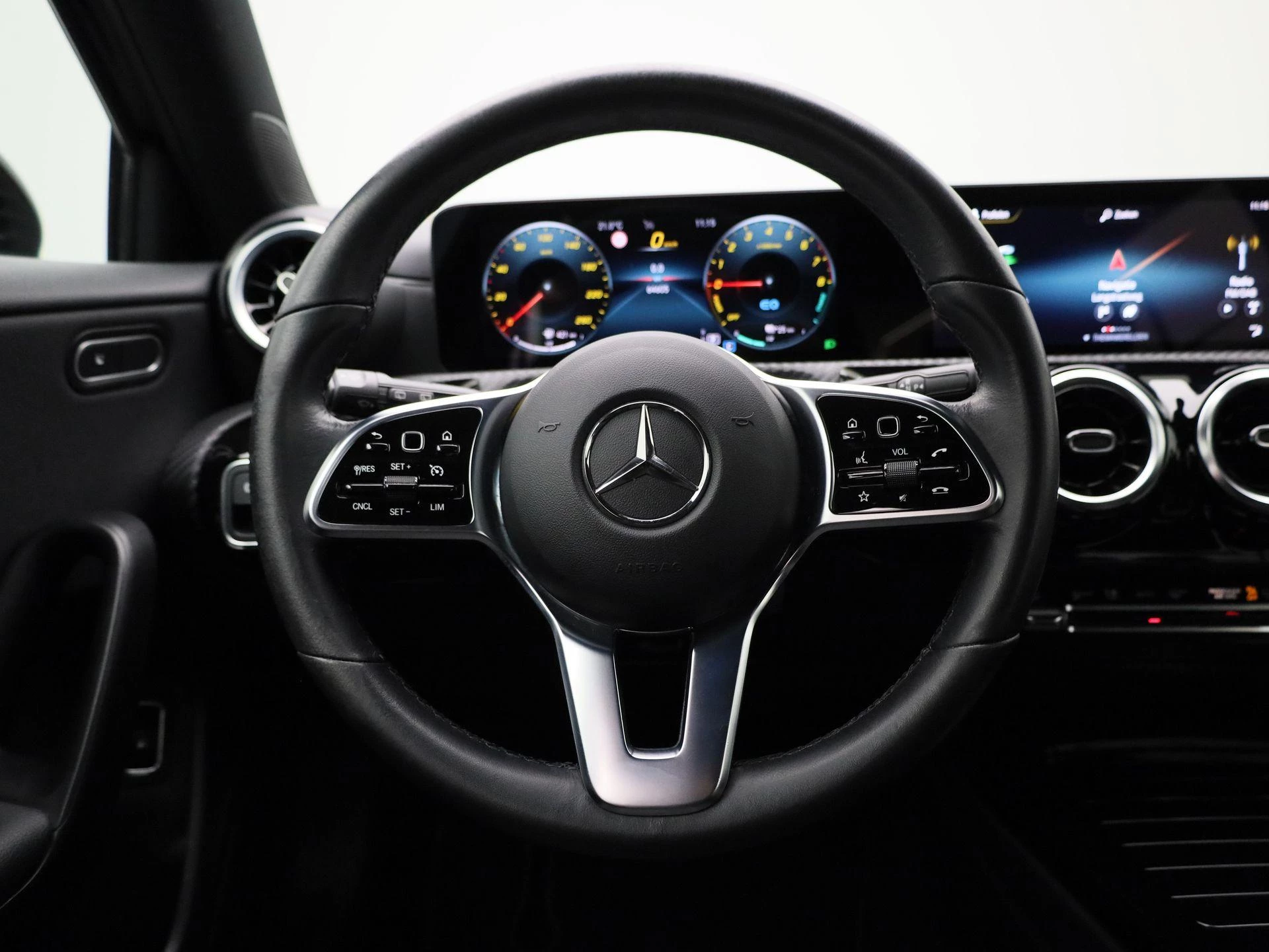 Mercedes-Benz A-Klasse 250 e Business Line