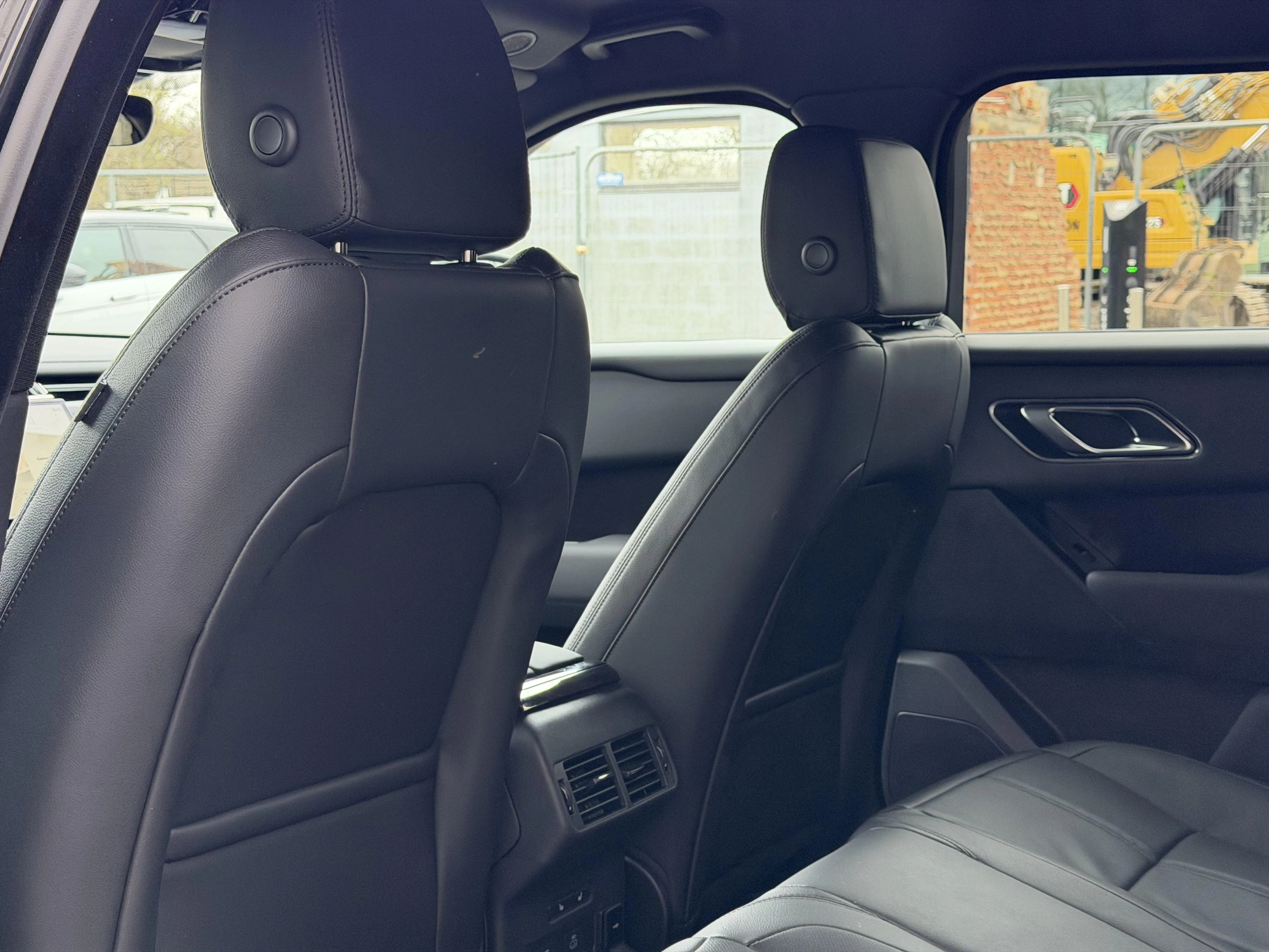 Land Rover Range Rover Velar P400e Dynamic SE AWD Auto. 26.5MY