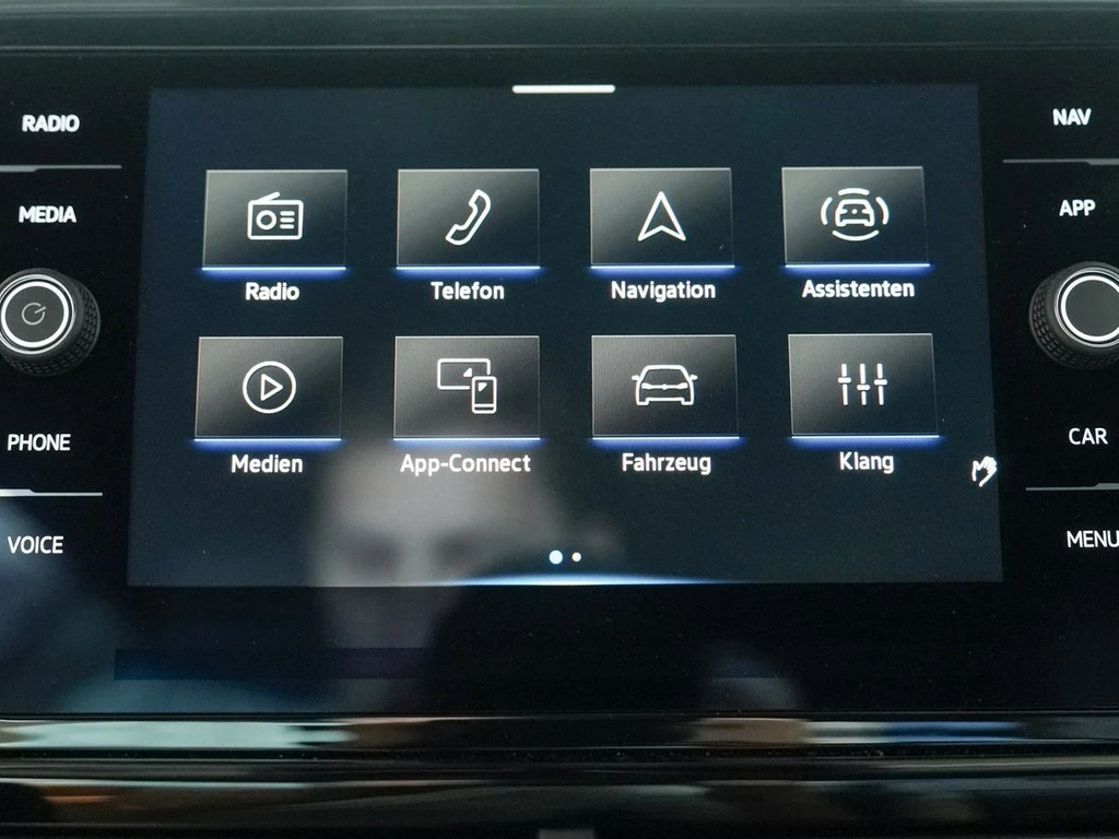 Volkswagen-T-Roc-image-9