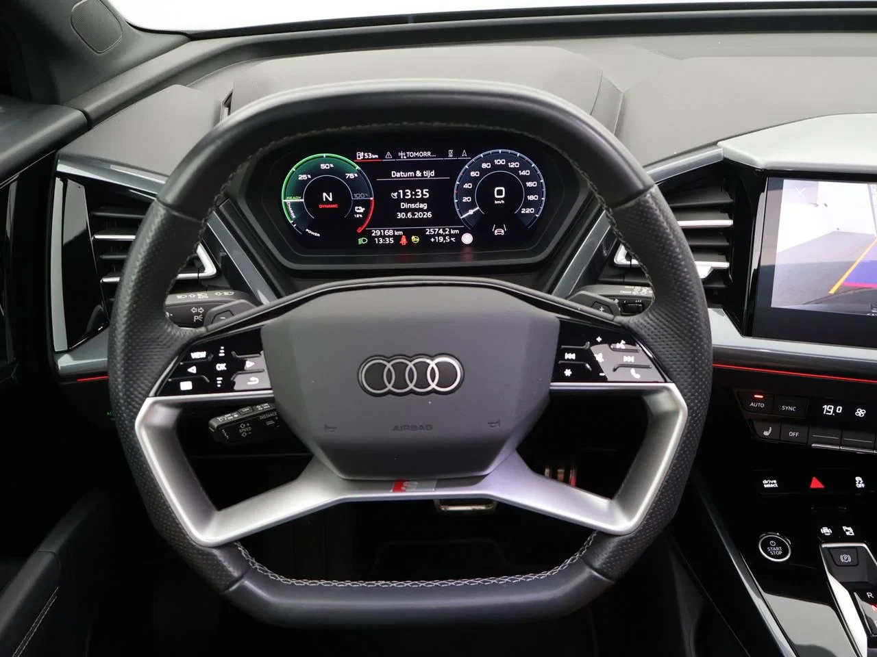 Audi Q4 e-tron Audi Q4 3X-S line 45e-tron QUATTRO 265PK *AUTOMAAT*PANODAK*LEDER*ALCANTARA*CAMERA*ACC*PDC*NAVI*APP-CONNECT*...*