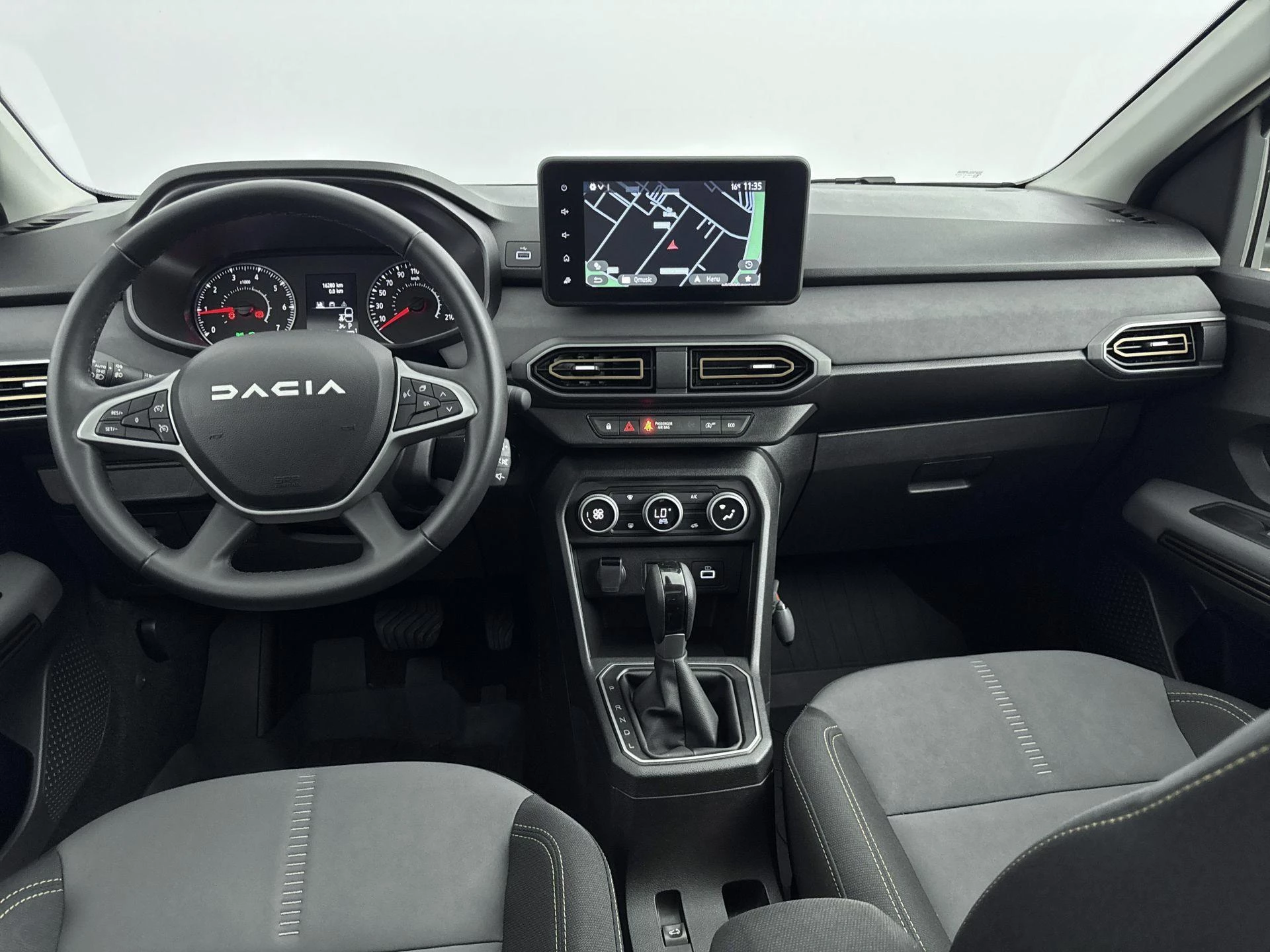 Dacia-Sandero Stepway-image-15
