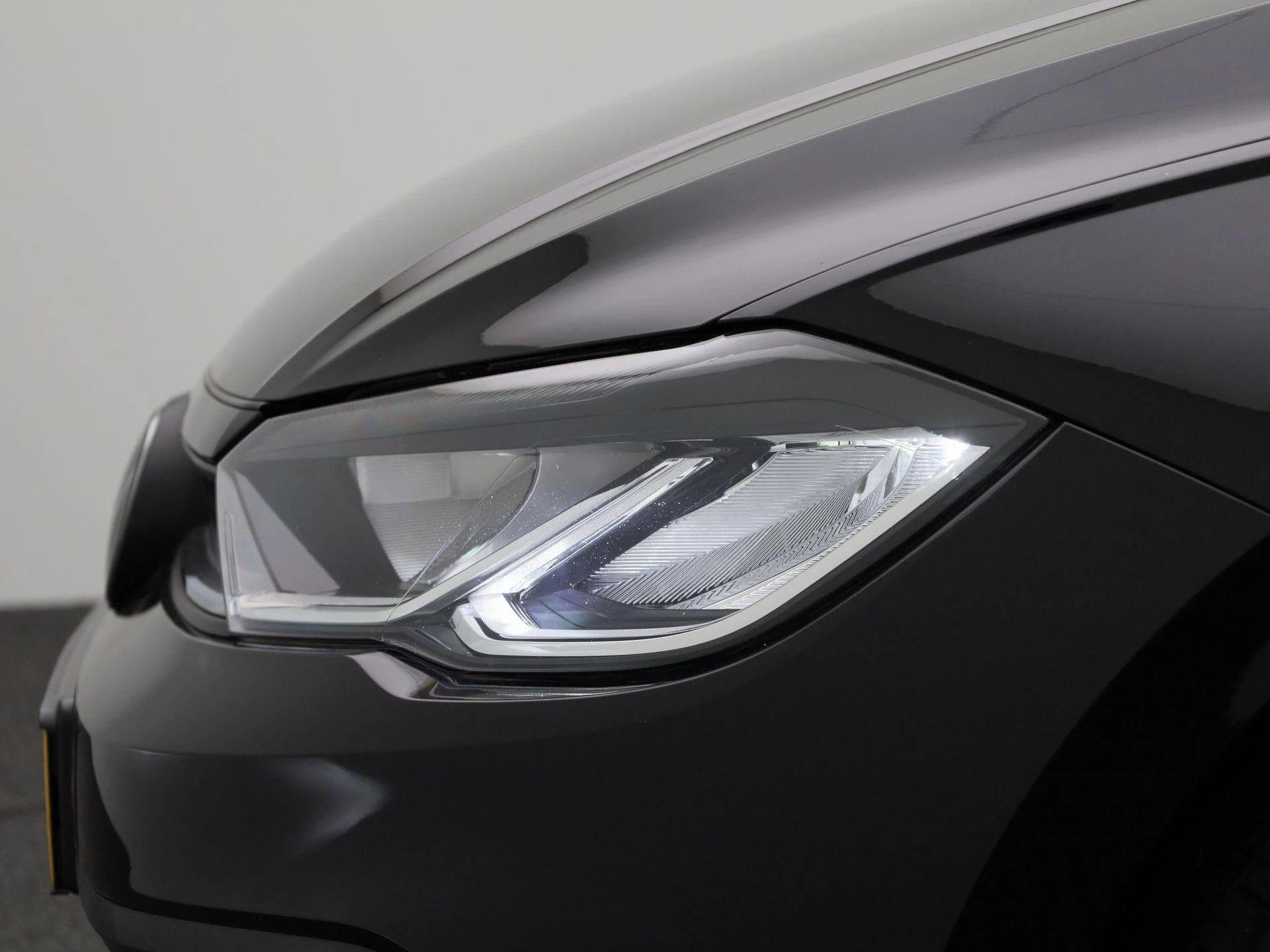 Volkswagen-Polo-image-14
