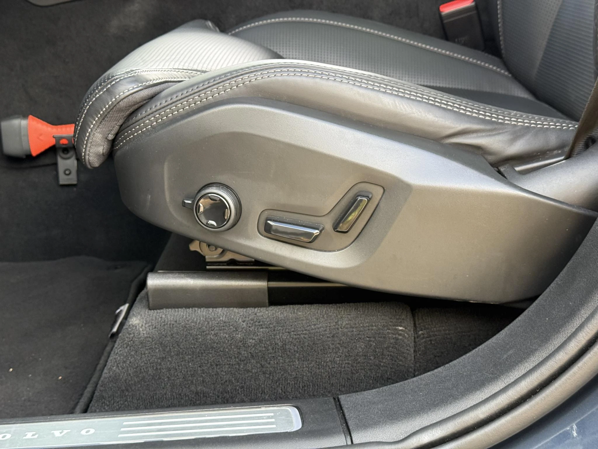 Volvo-XC90-image-19
