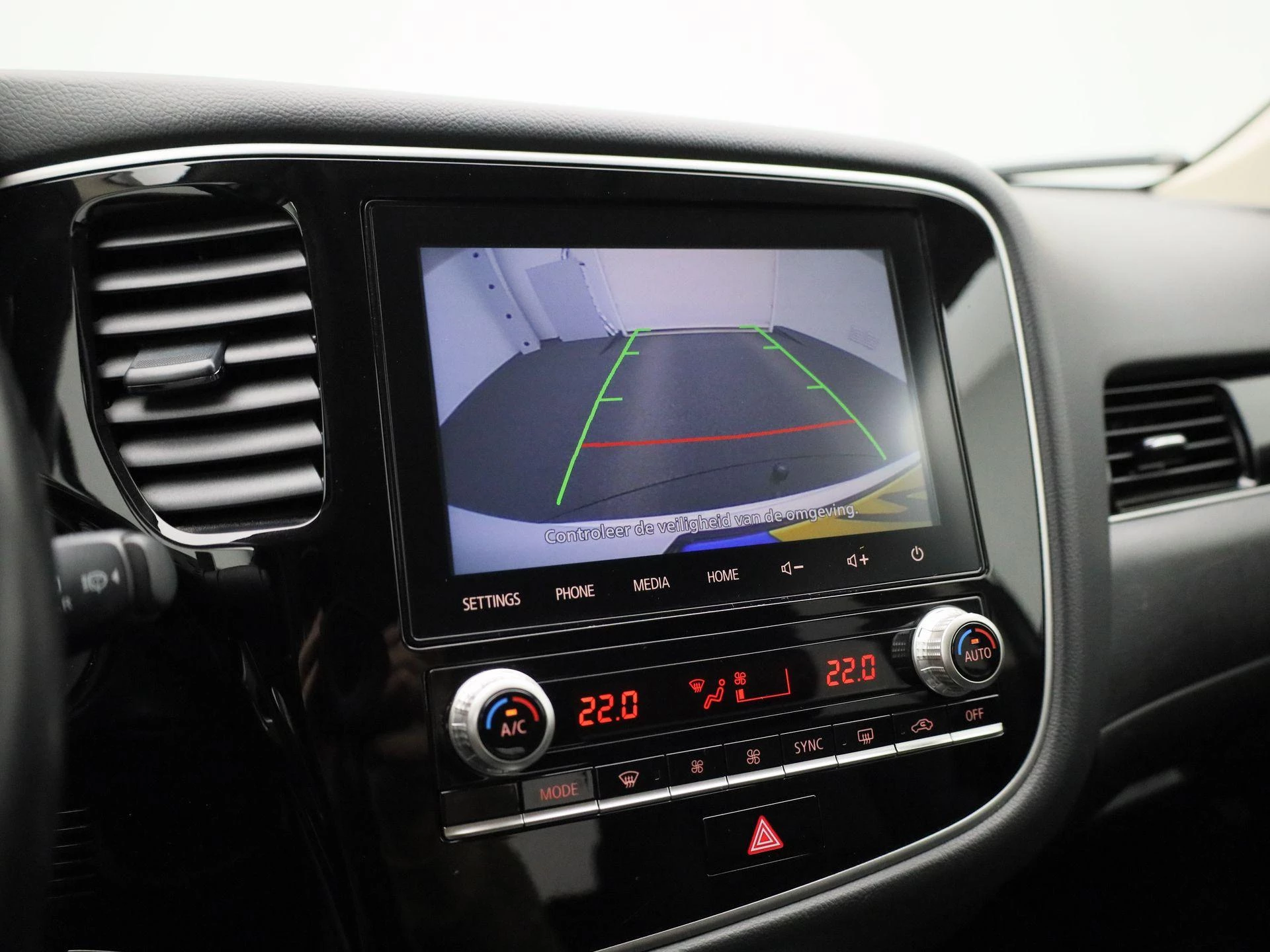 Mitsubishi-Outlander-image-15