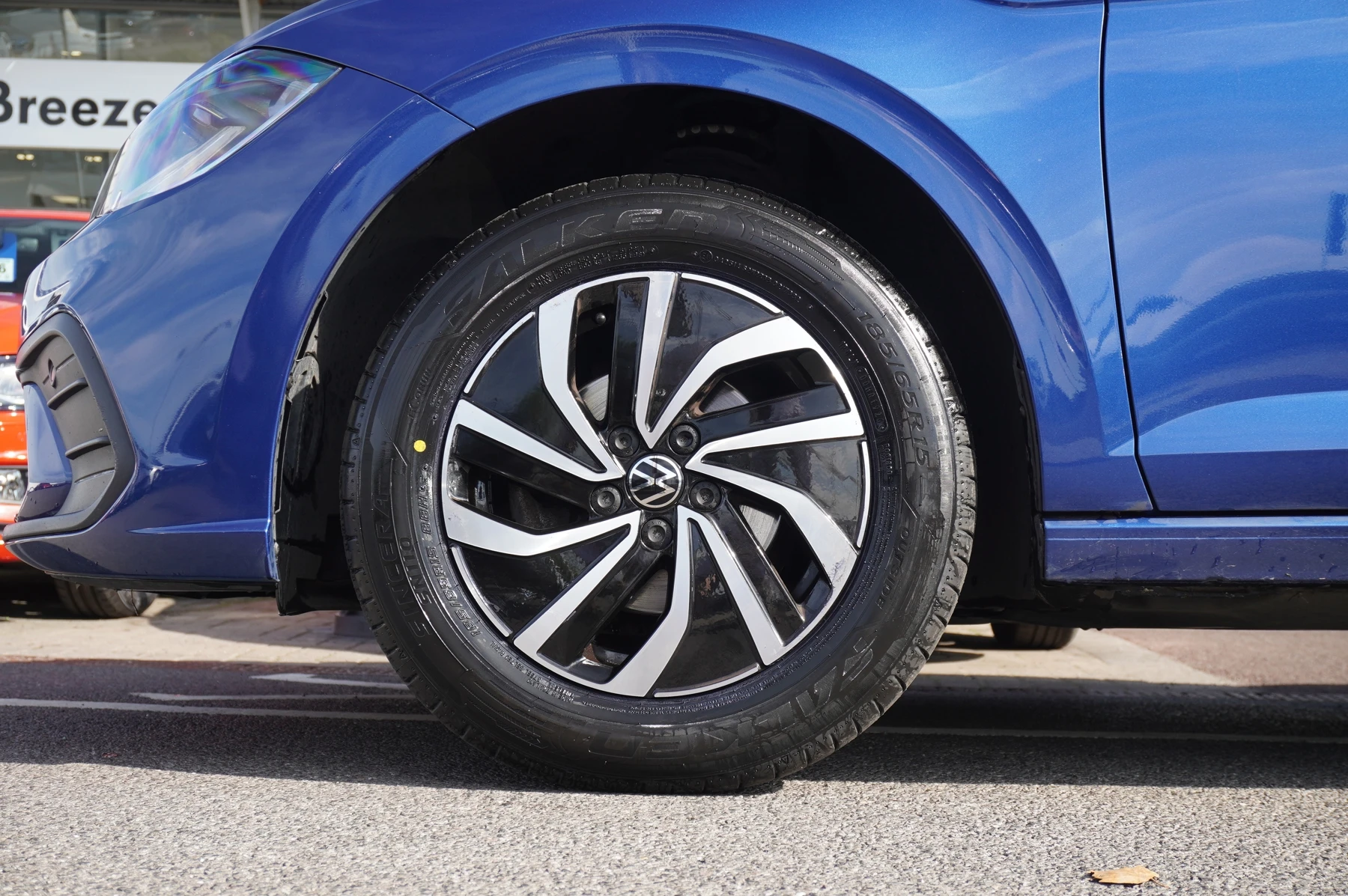 Volkswagen-Polo-image-4