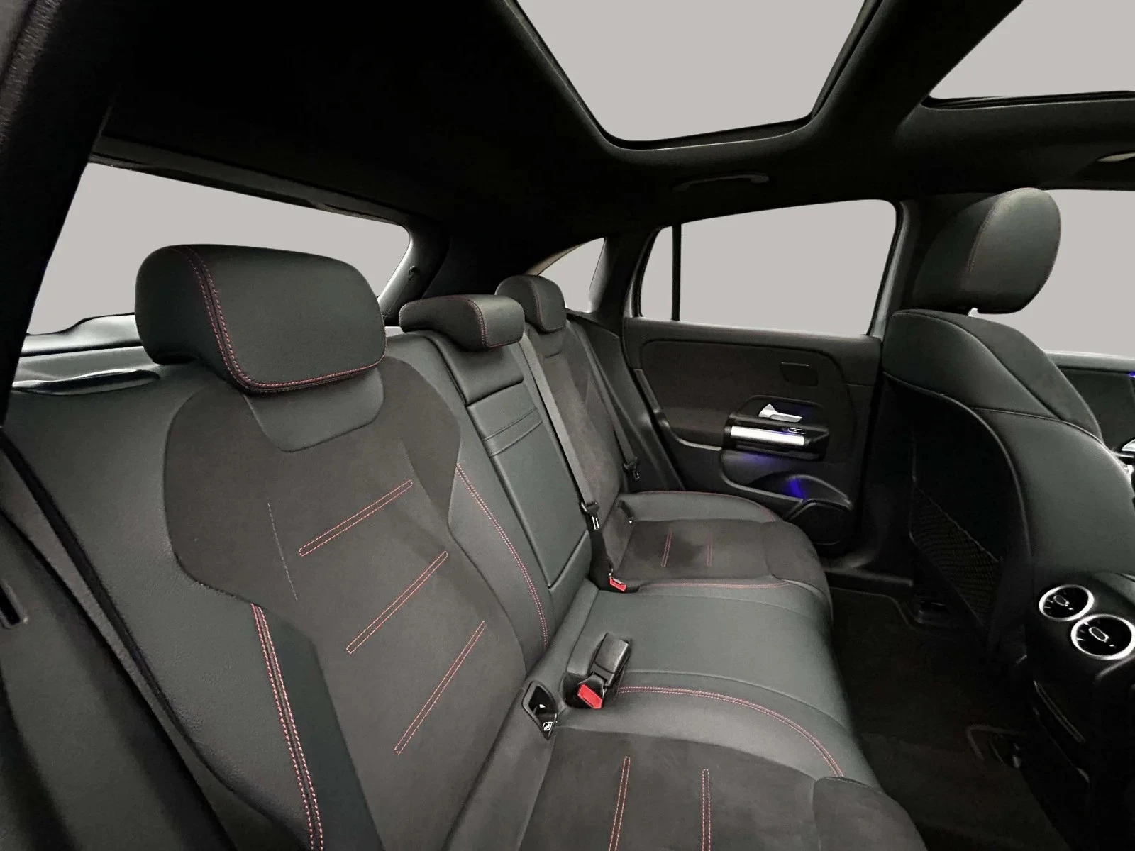 Mercedes-Benz-EQA-image-13