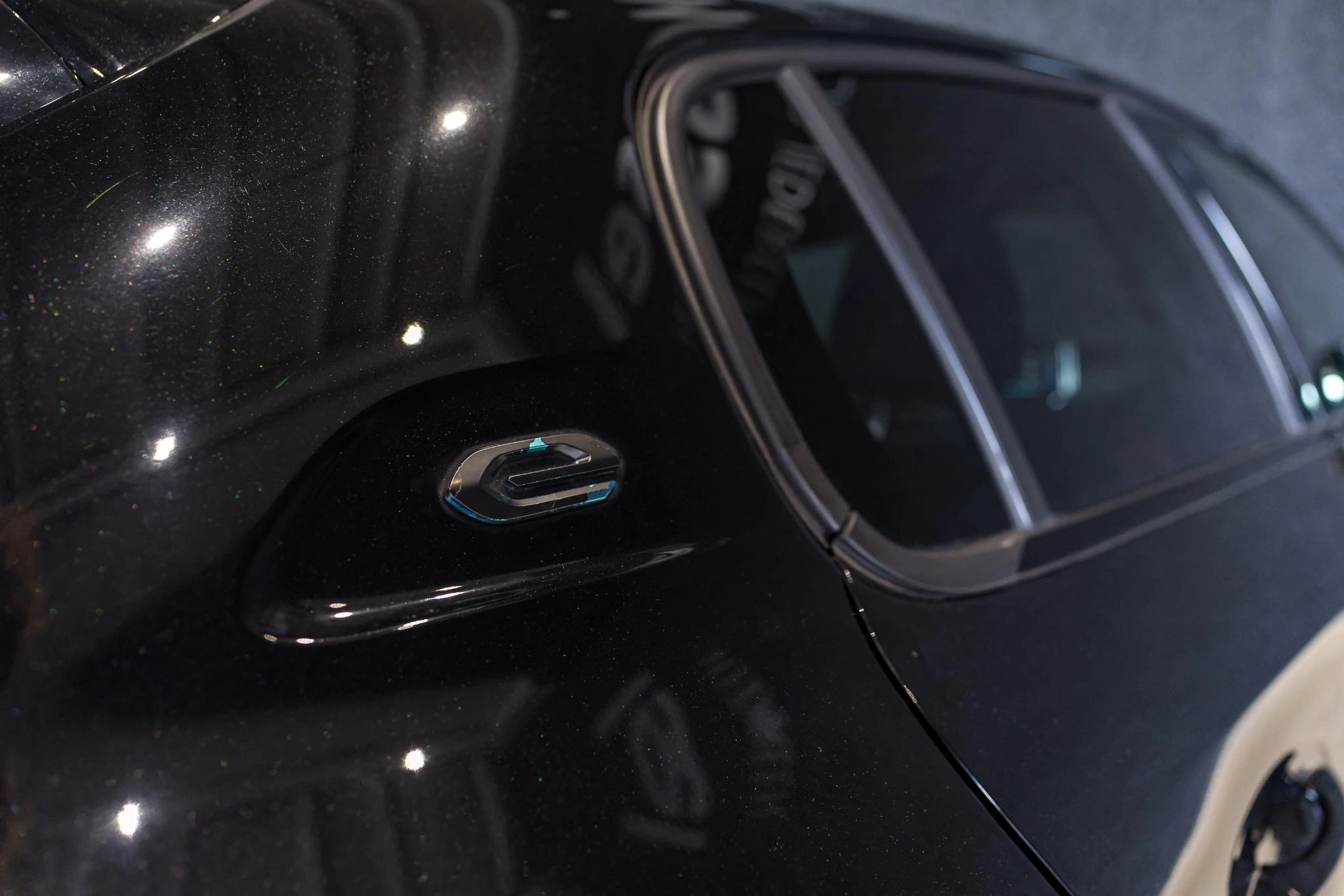 Peugeot-e-208-image-11