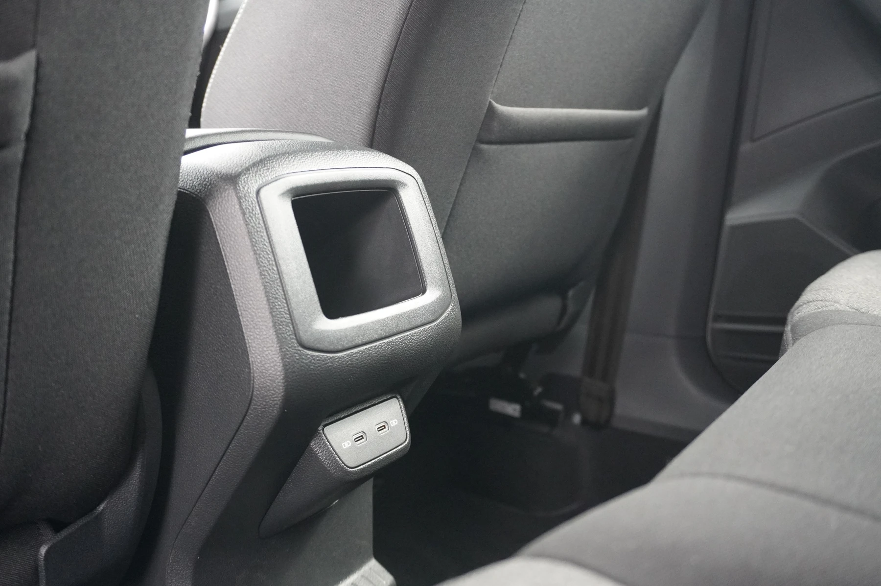 Volkswagen-T-Cross-image-10
