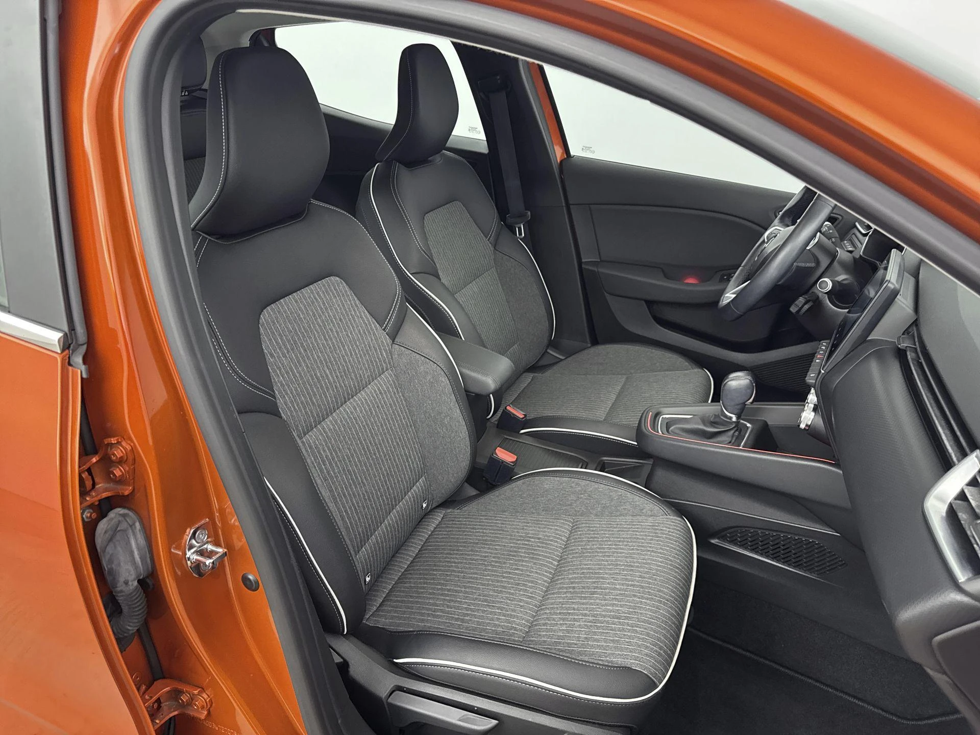 Renault-Clio-image-26