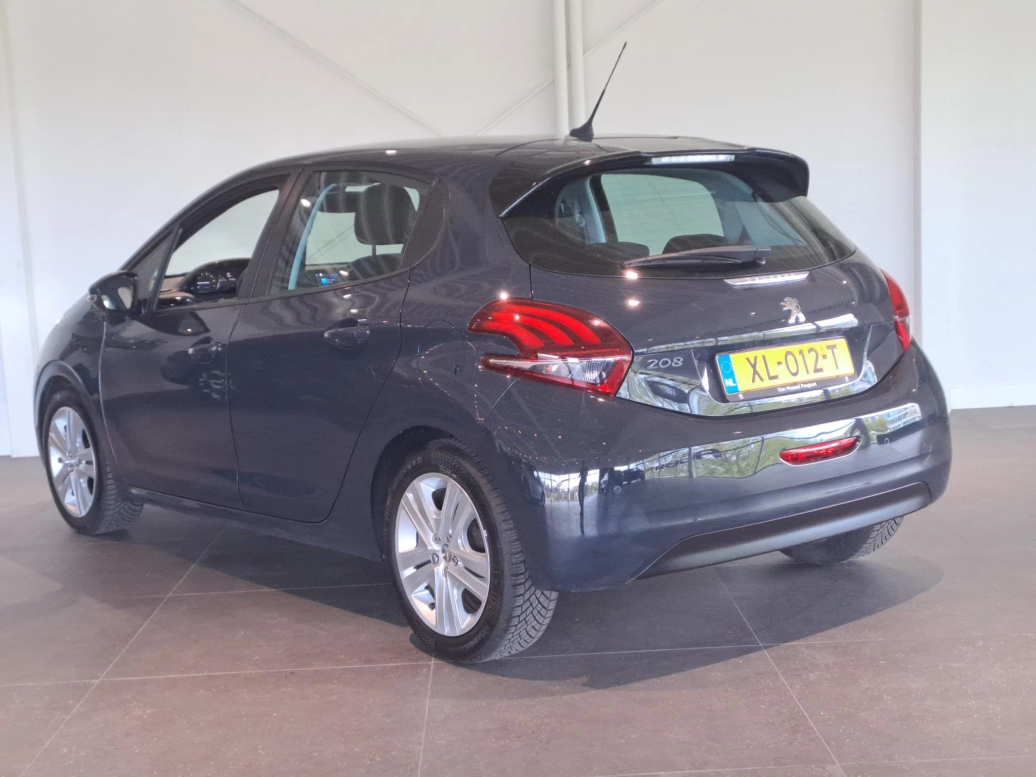Peugeot-208-image-8