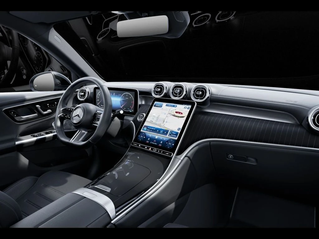 Mercedes-Benz-GLC 450 d-image-11