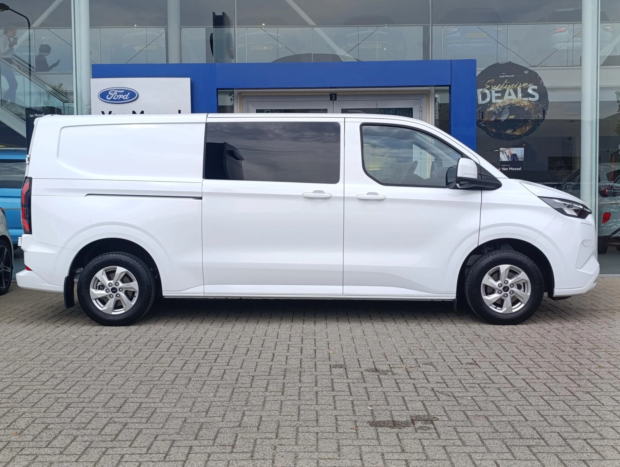 Ford-E-Transit-image-4