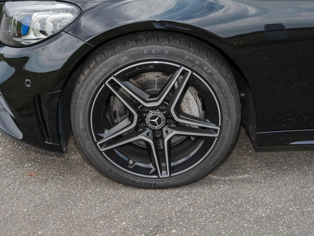 Mercedes-Benz-C-Klasse 300-image-6