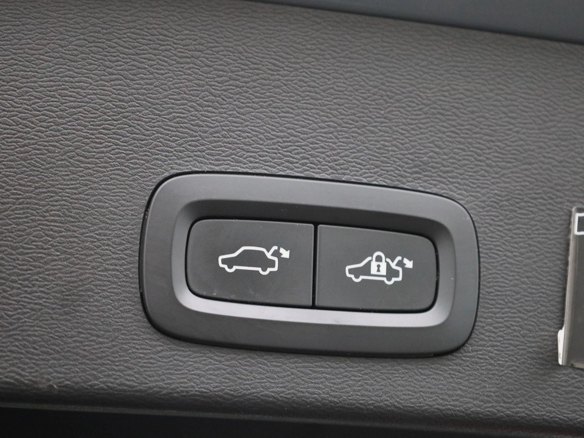 Volvo-XC40-image-15