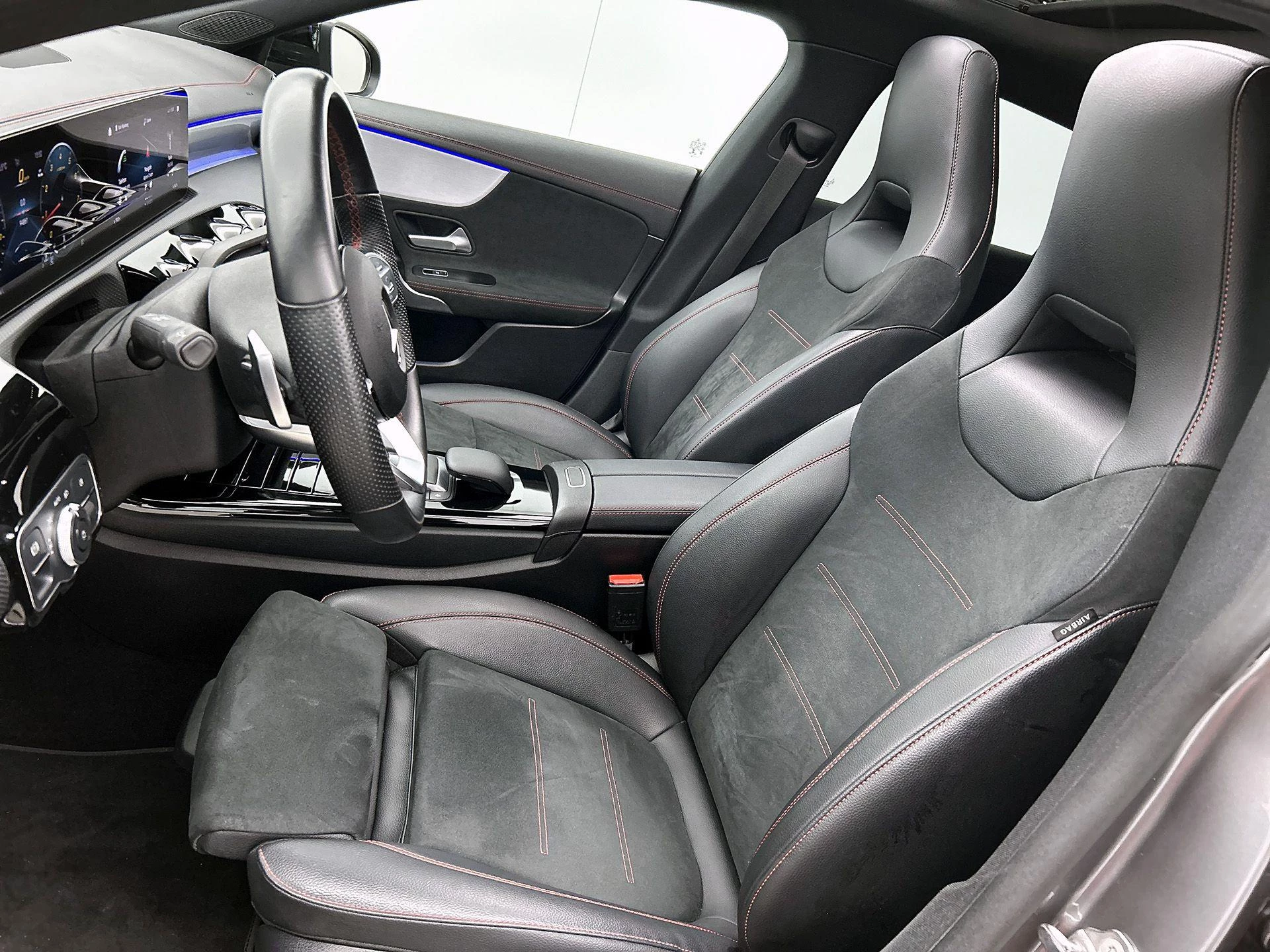 Mercedes-Benz-CLA-image-49