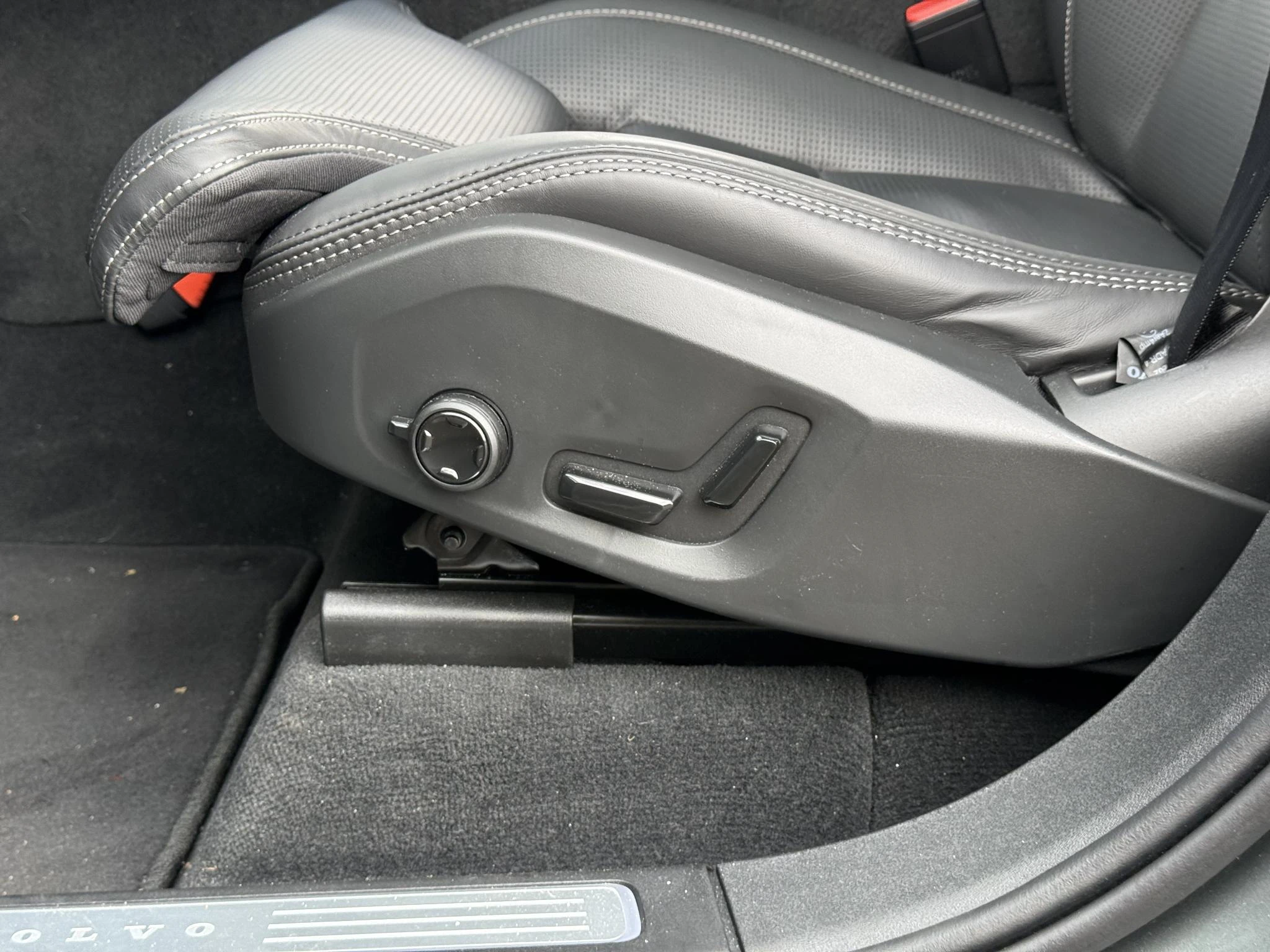 Volvo-XC90-image-19