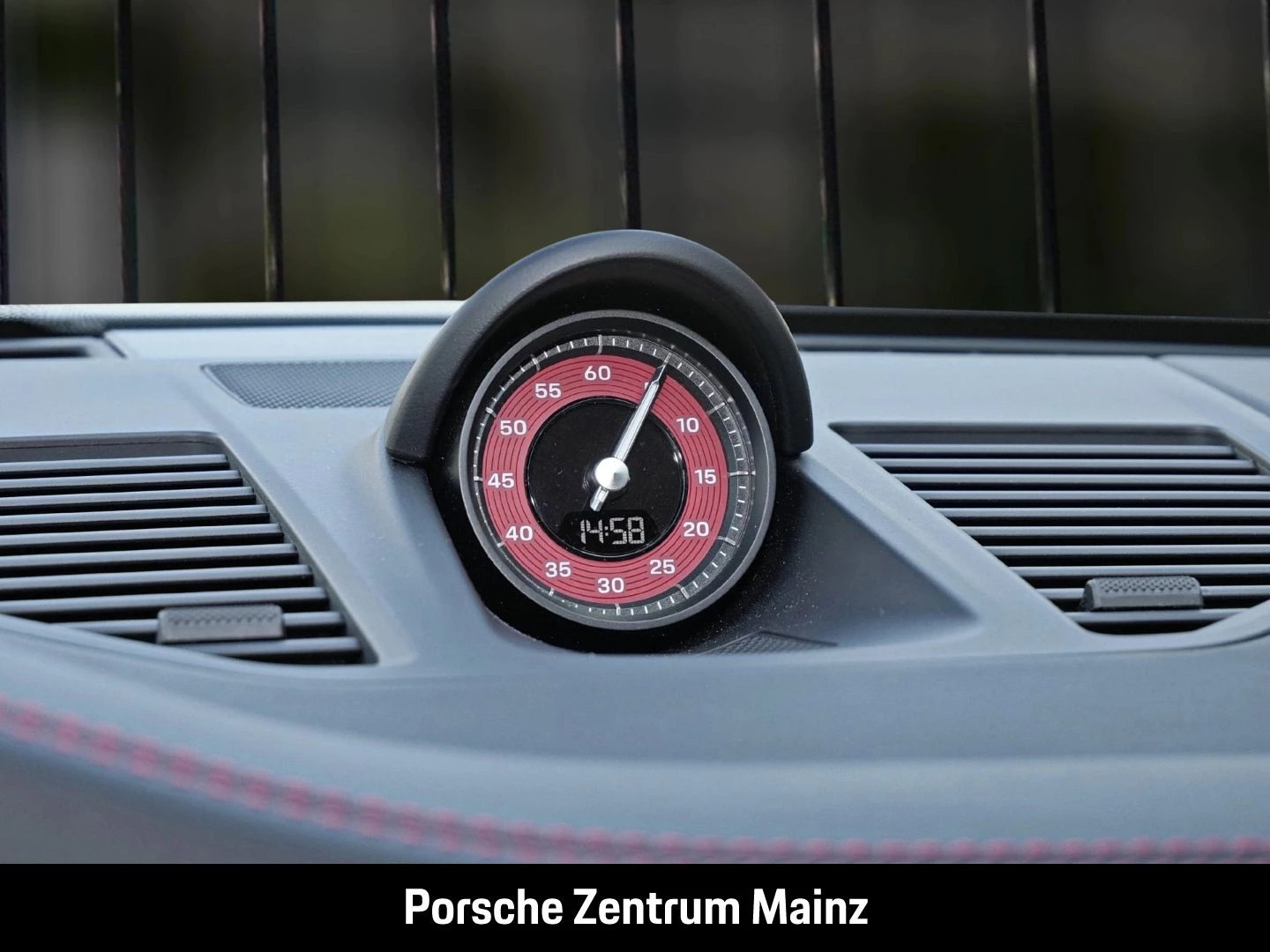 Porsche-911-image-18