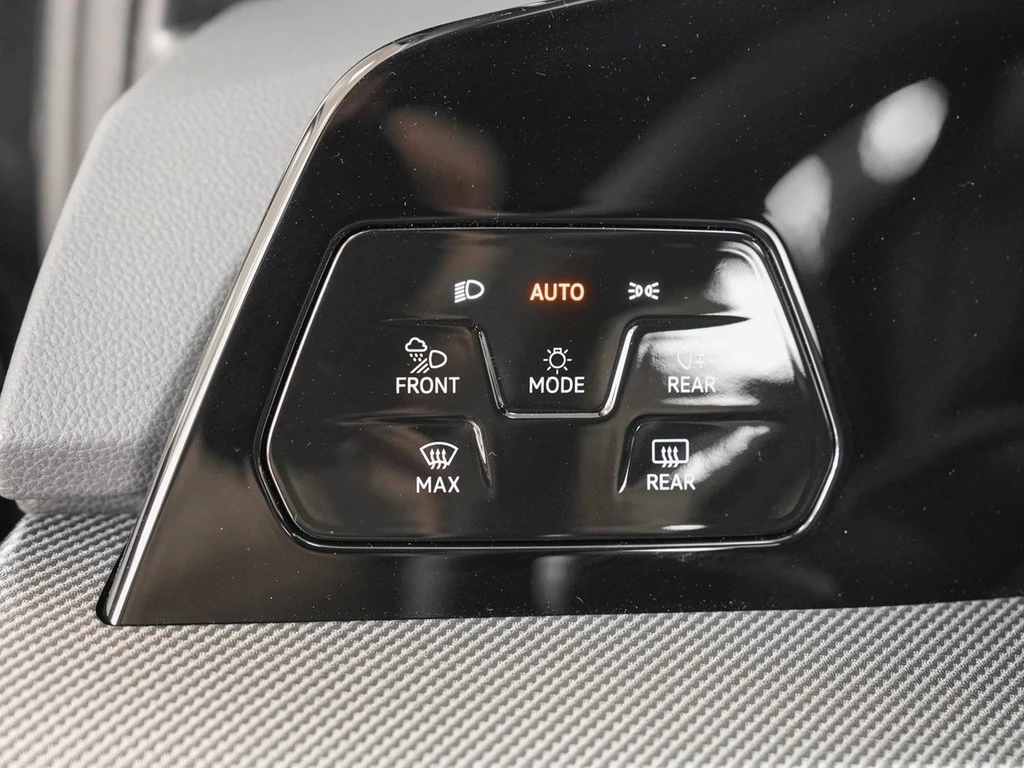 Volkswagen Golf VIII Variant R 2.0 TSI 245 kW 4Motion R