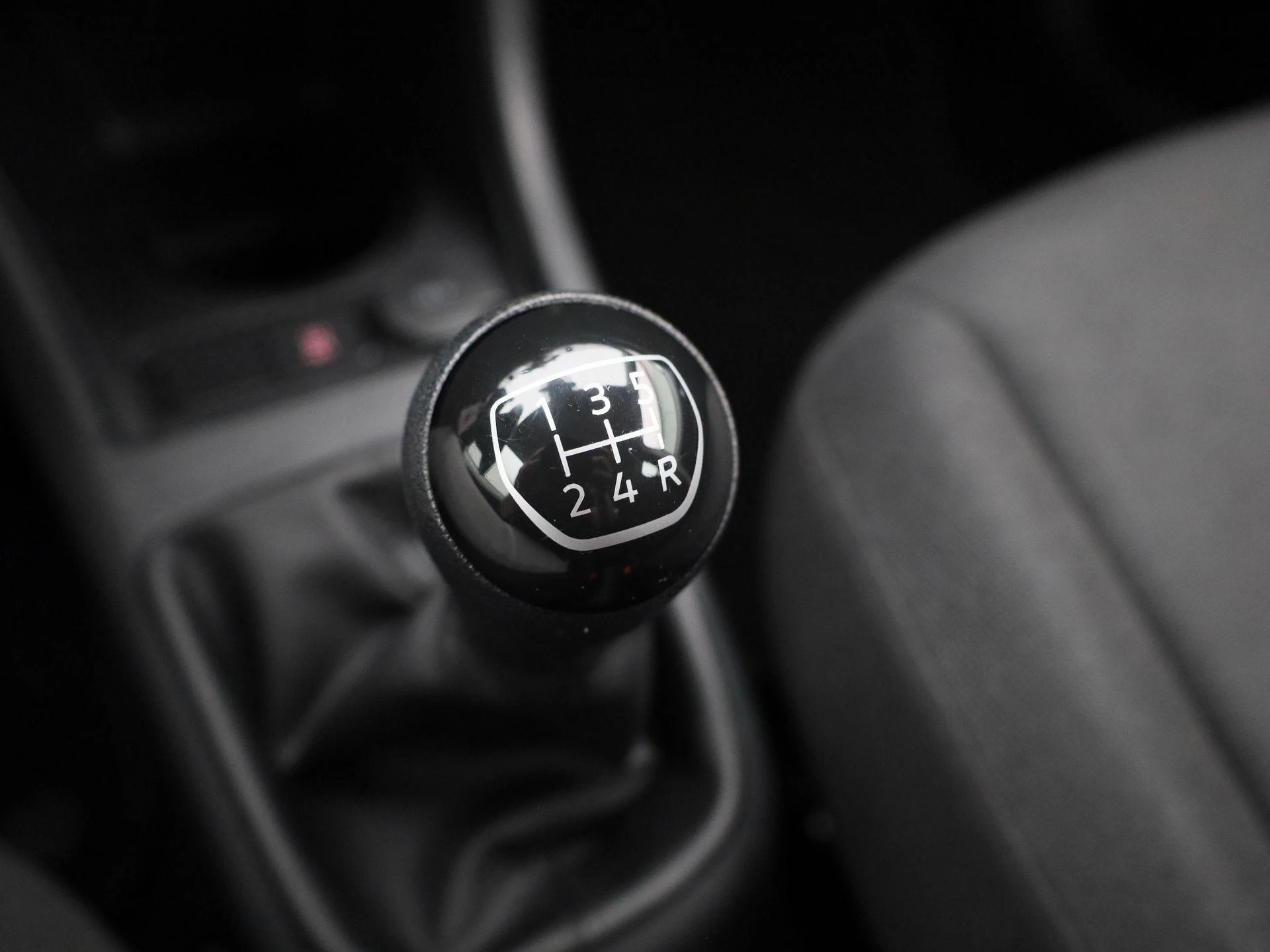 Volkswagen-up!-image-21