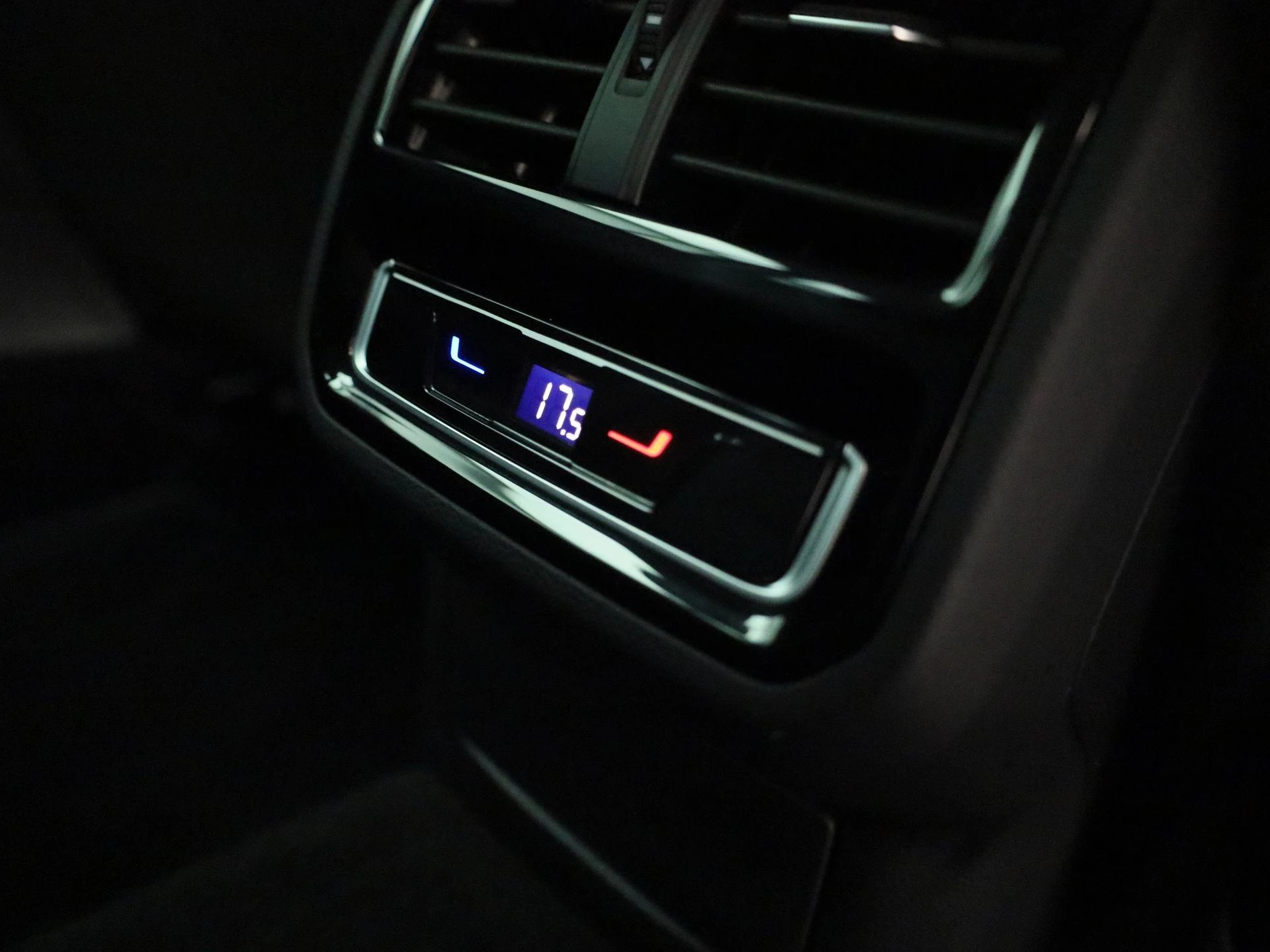 Volkswagen-Passat-image-39