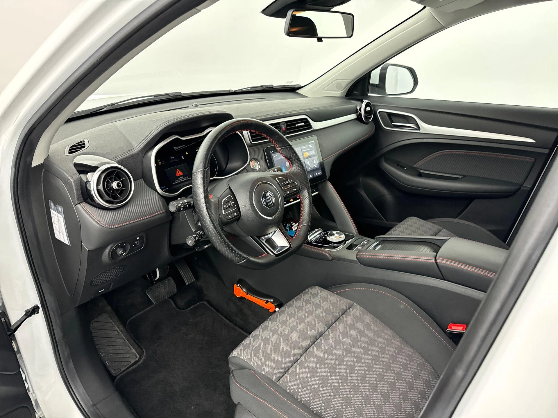 MG-ZS EV-image-19
