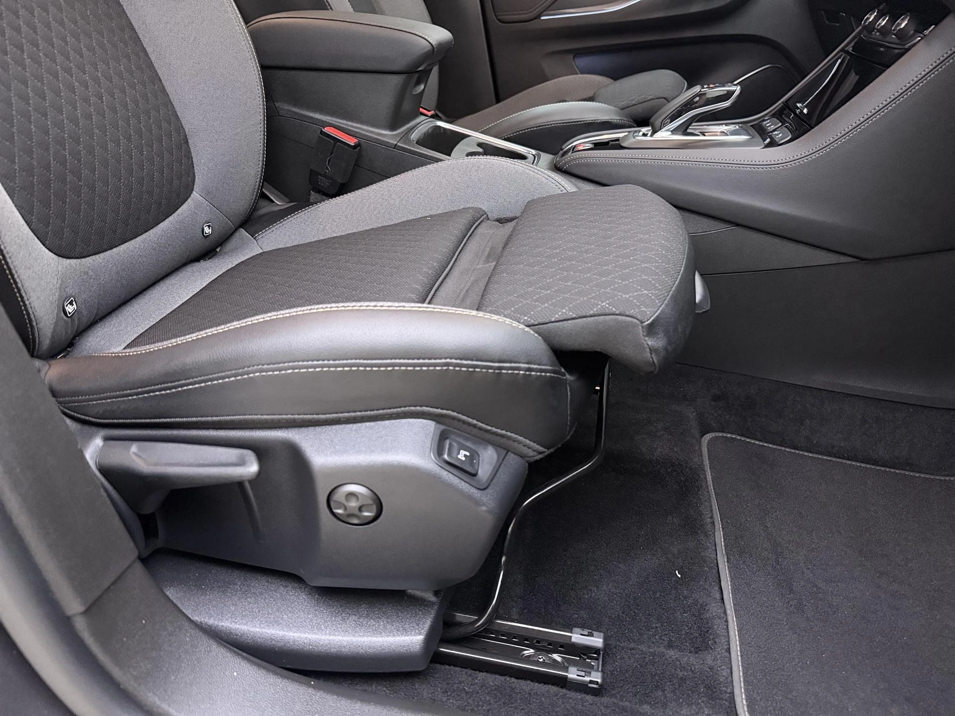Opel-Grandland X-image-11