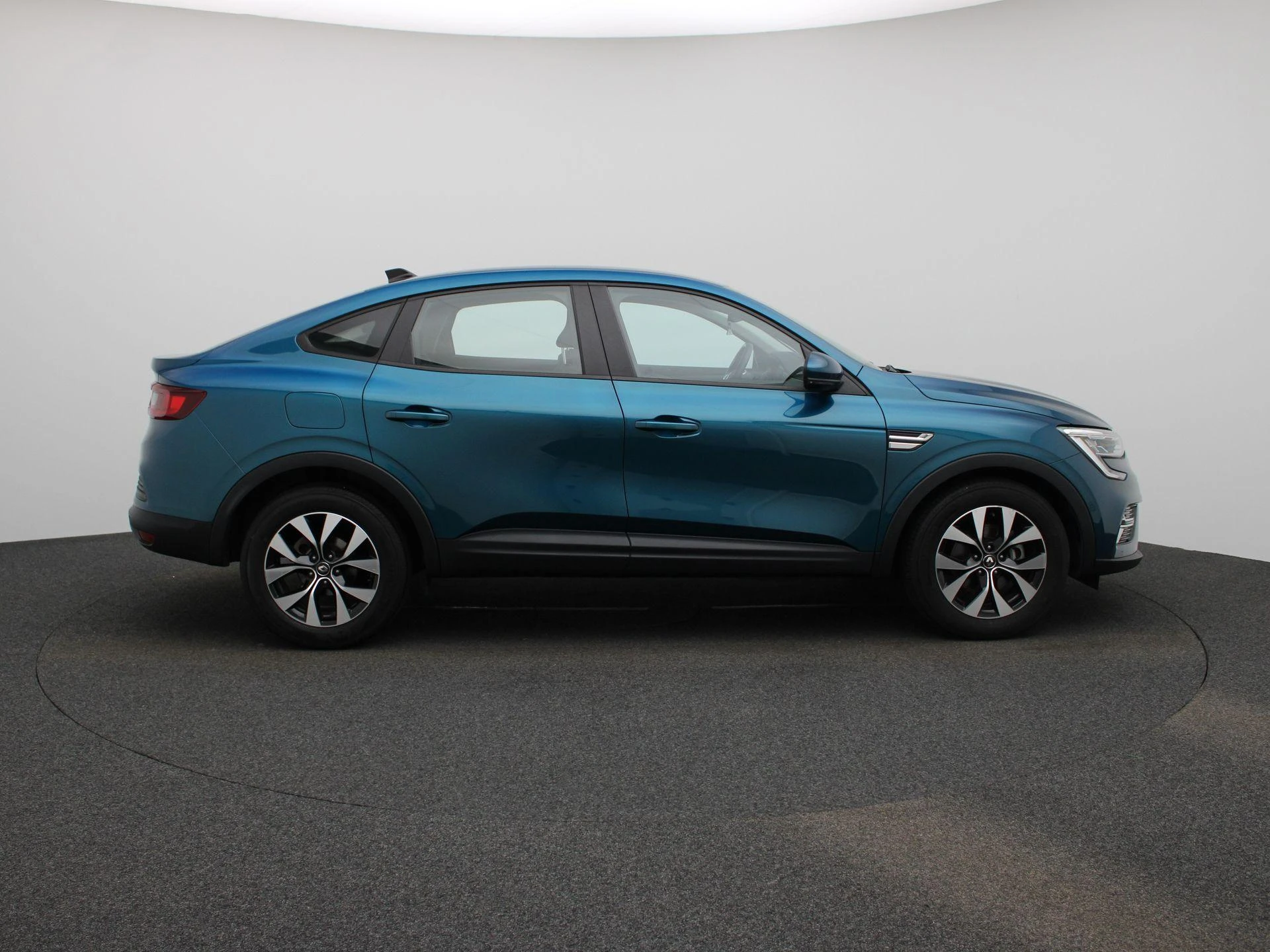 Renault-Arkana-image-6