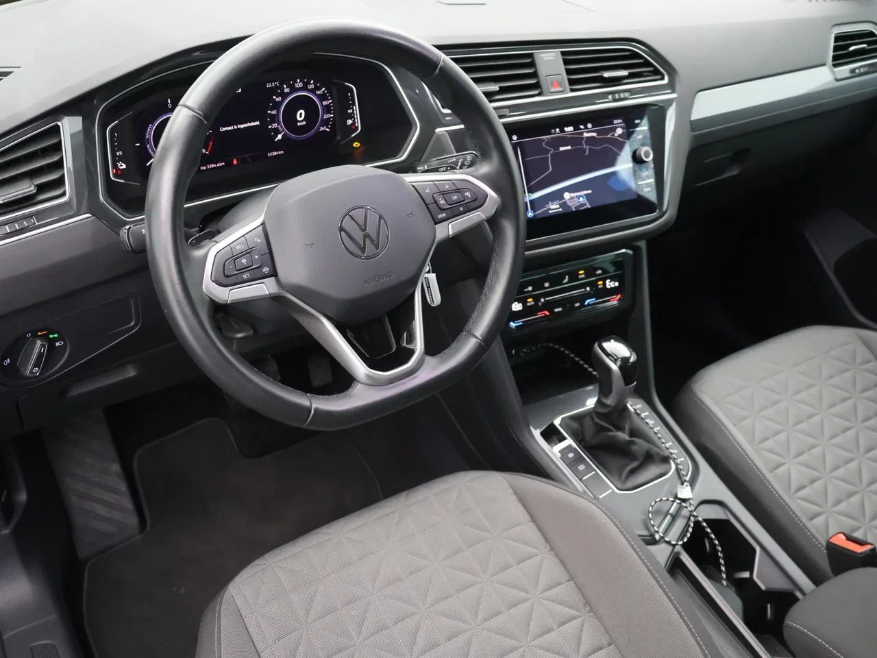 Volkswagen-Tiguan-image-6