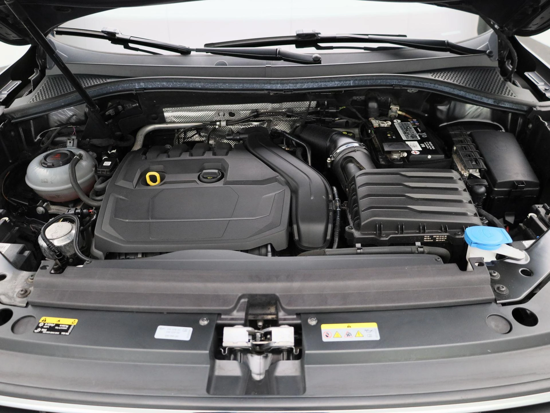 Volkswagen-Tiguan-image-30