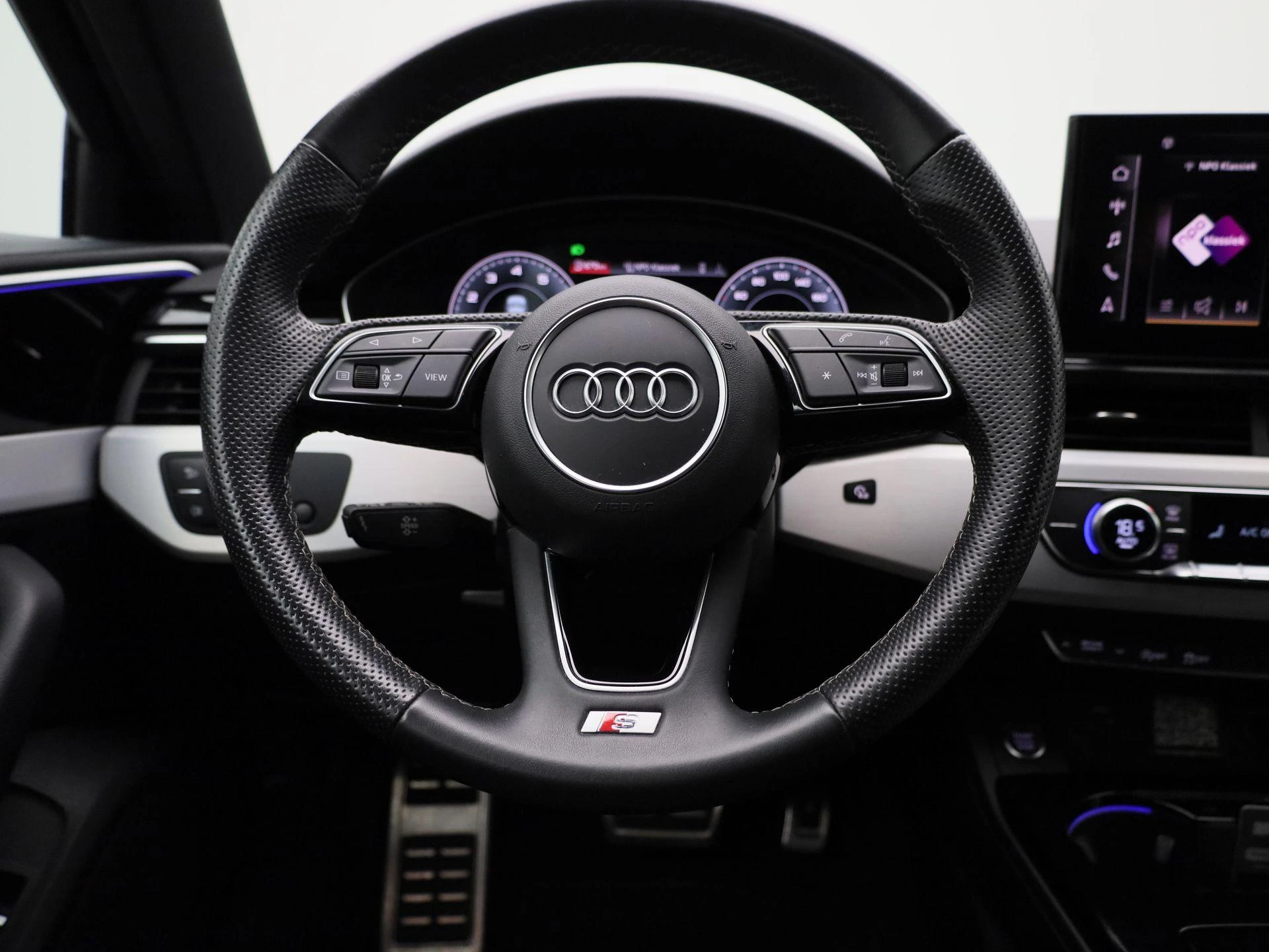 Audi-A4-image-6