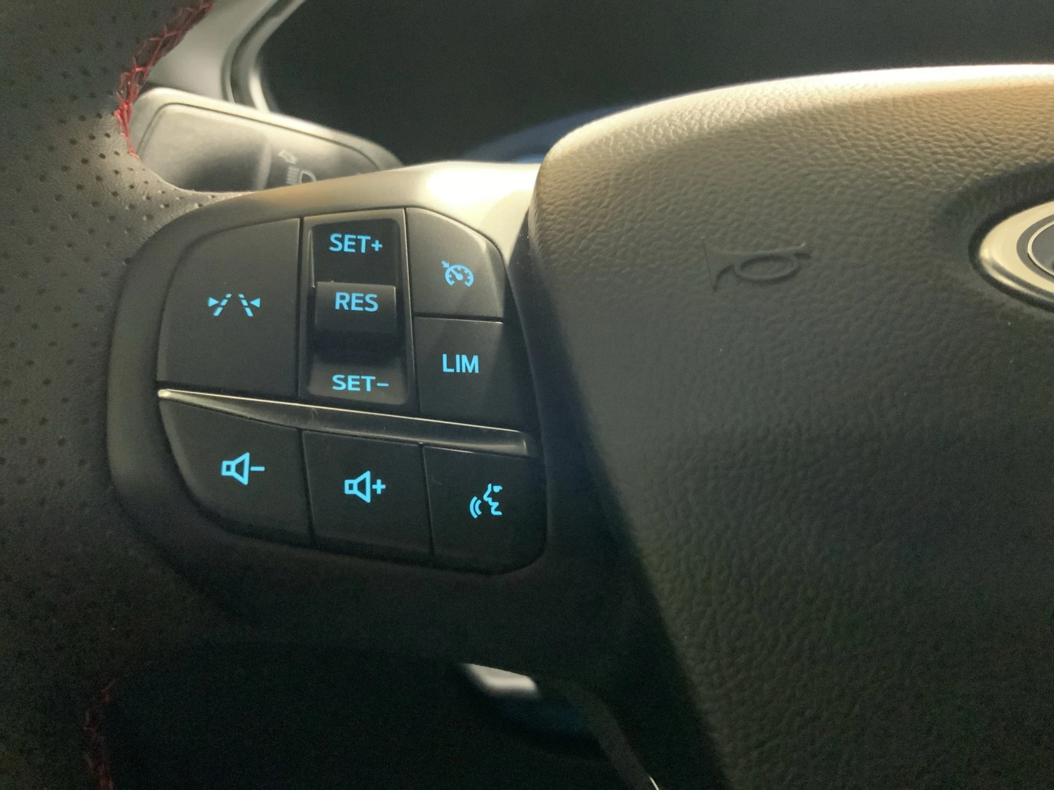 Ford-Kuga-image-18