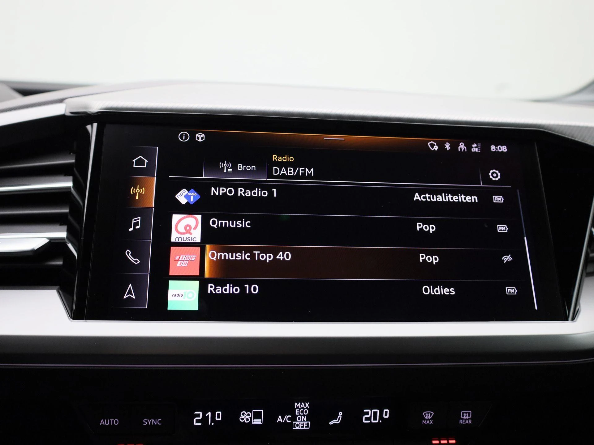 Audi-Q4 e-tron-image-30