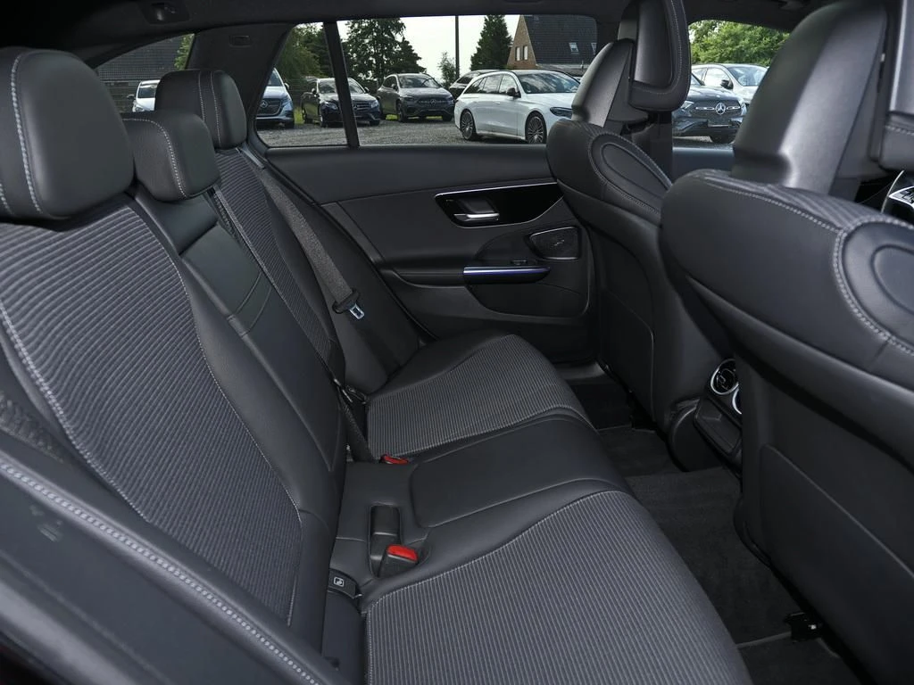 Mercedes-Benz-C-Klasse 220 d-image-13