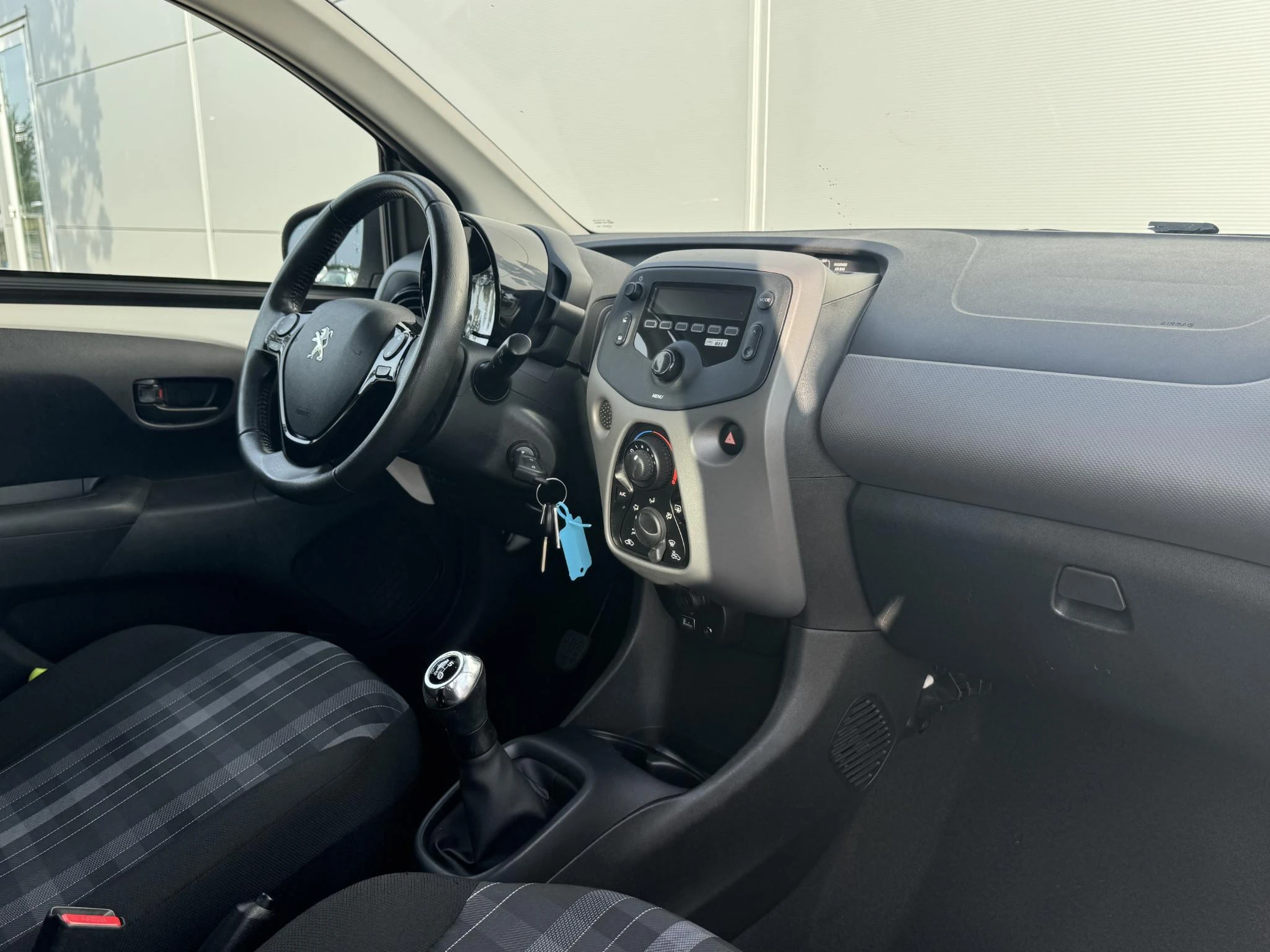 Peugeot-108-image-19