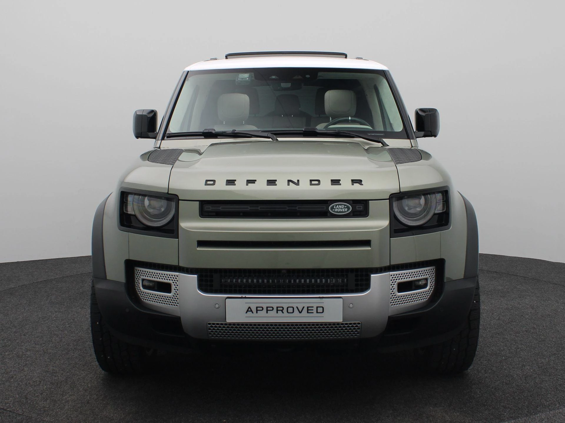 Land Rover-Defender-image-3