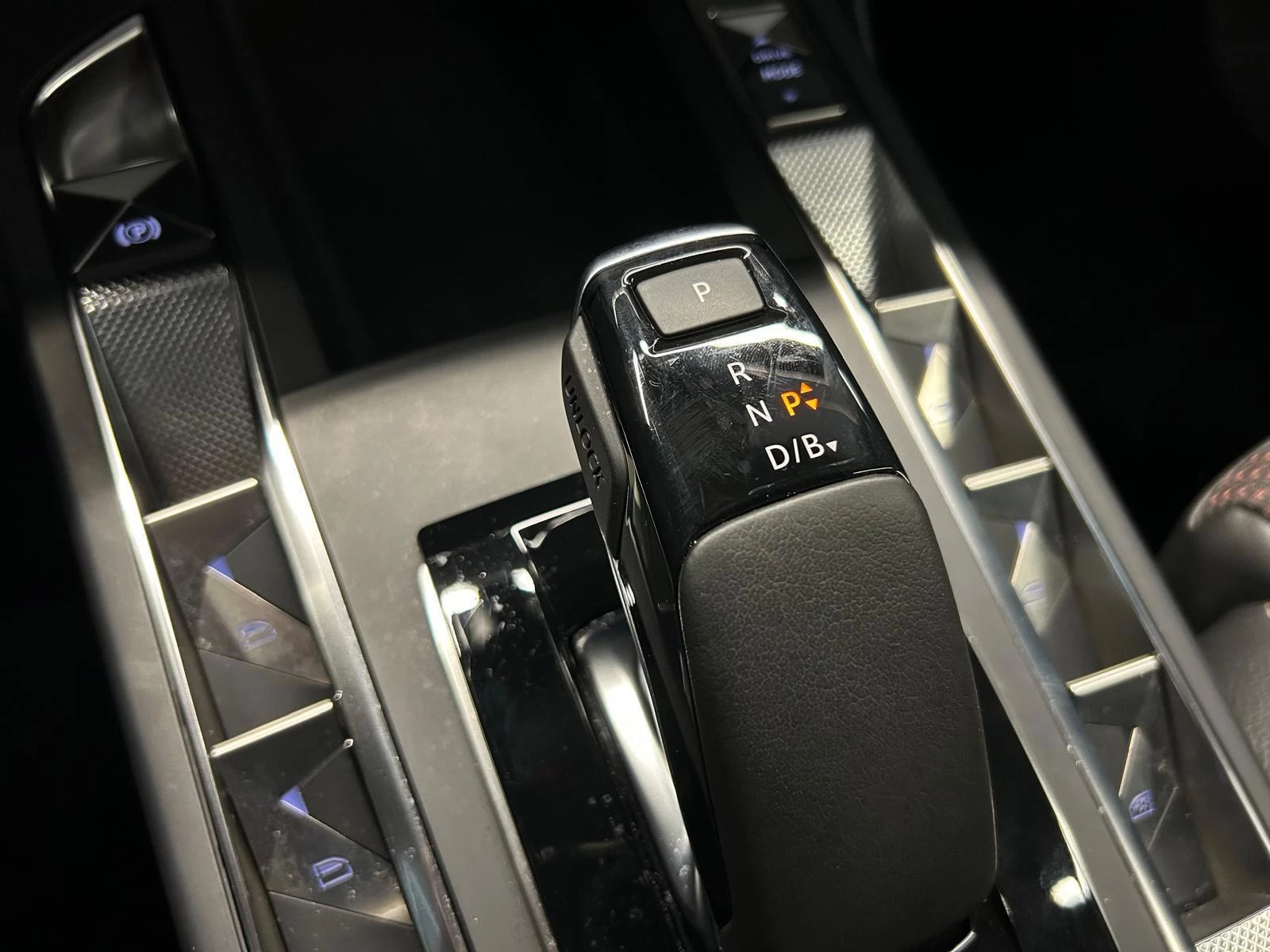 DS DS 3 E-Tense Performance Line+ 54 kWh