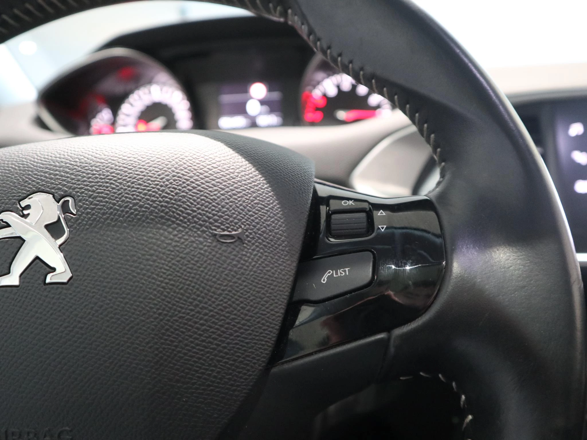 Peugeot 308 Blue Lease Executive