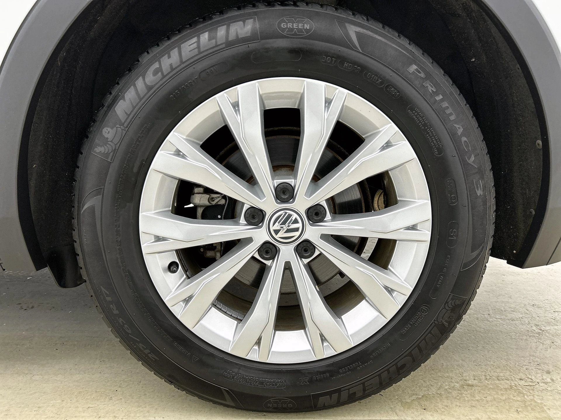 Volkswagen-Tiguan-image-30
