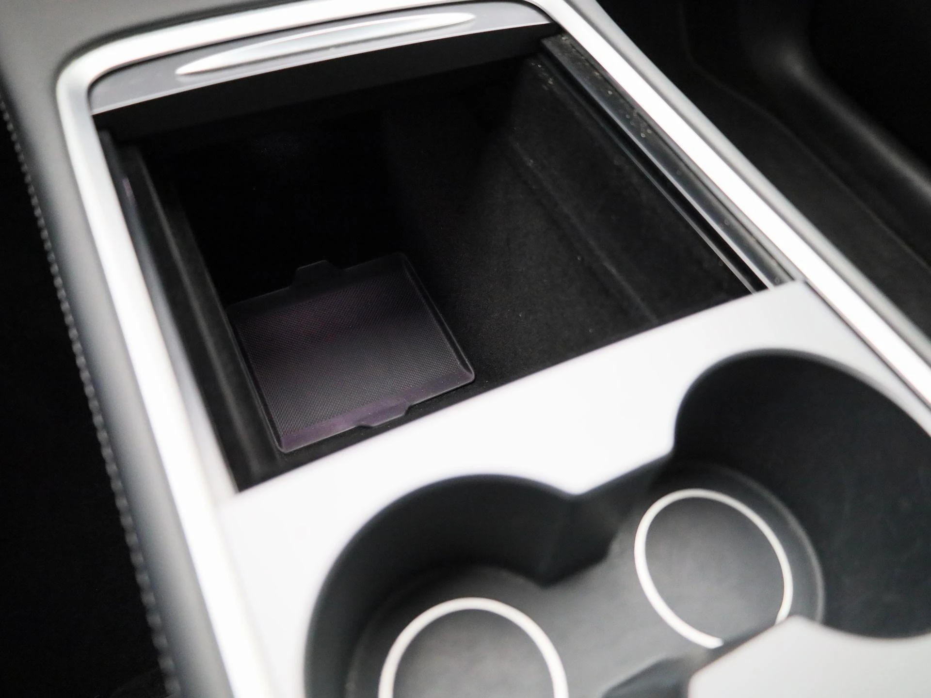 Tesla-Model Y-image-31