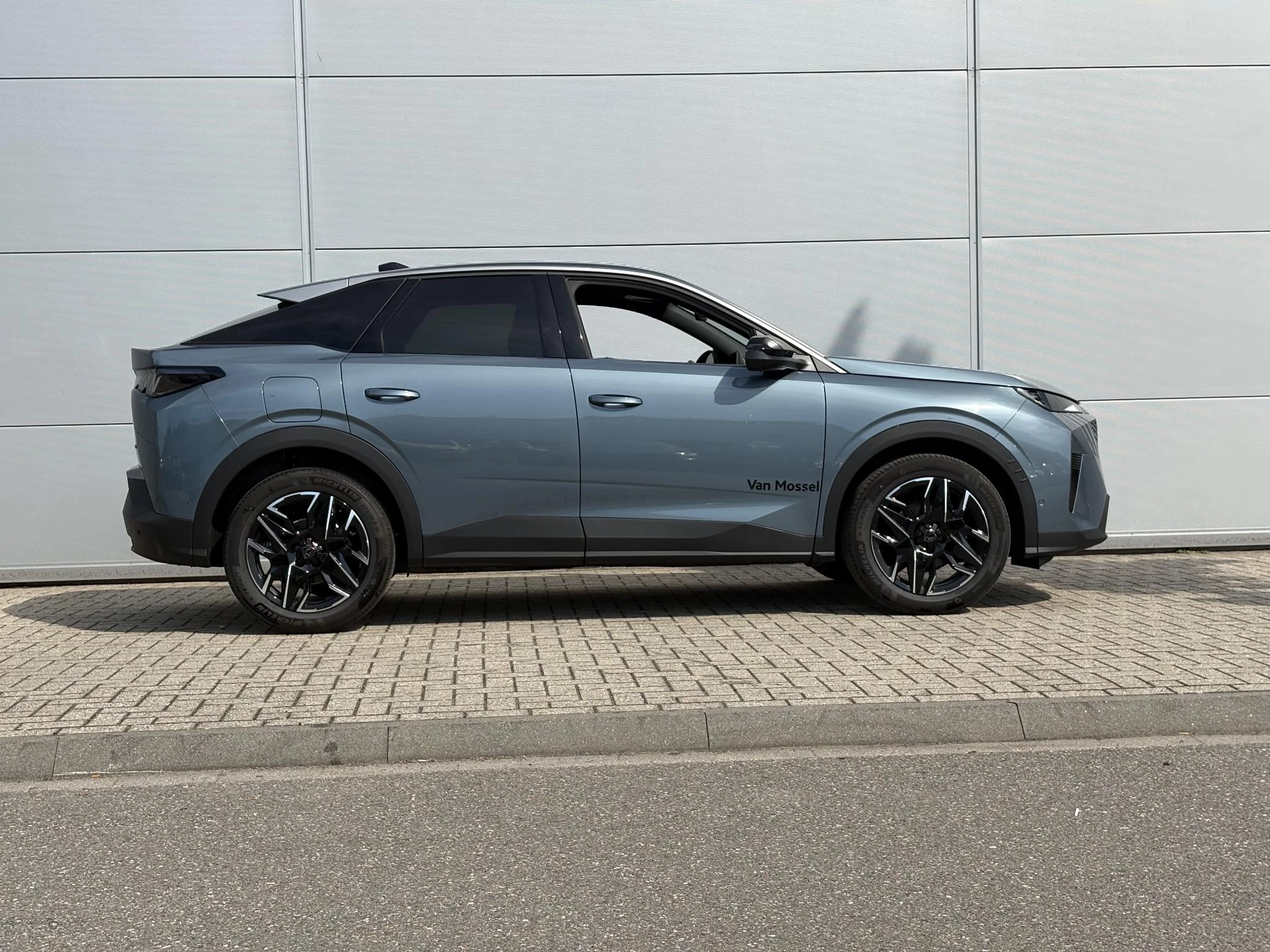 Peugeot 3008 1.2 Hybrid 145 Allure