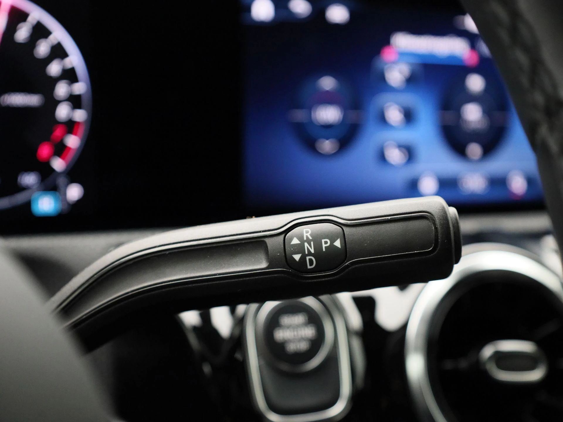 Mercedes-Benz-CLA-image-22