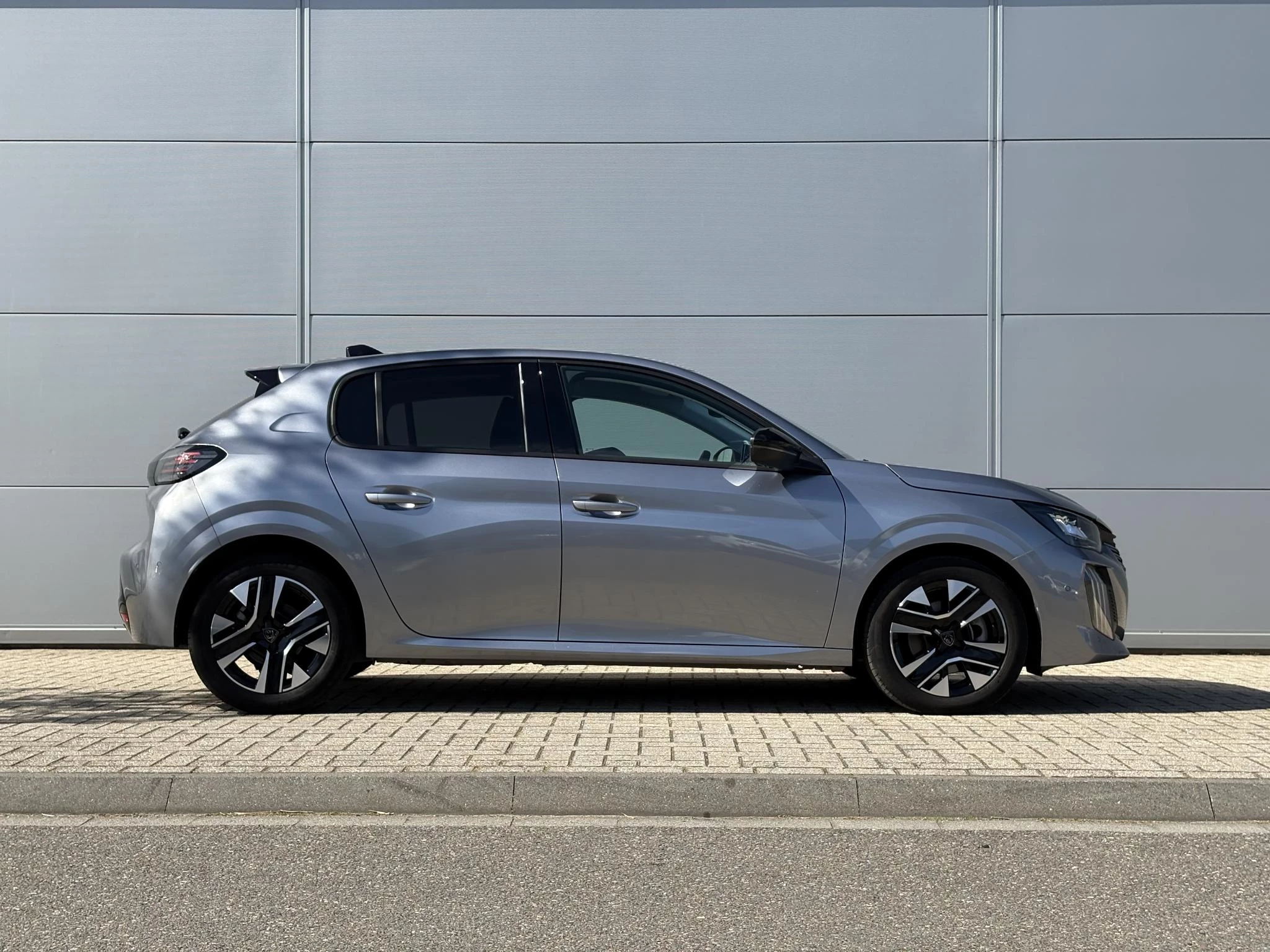 Peugeot-208-image-6