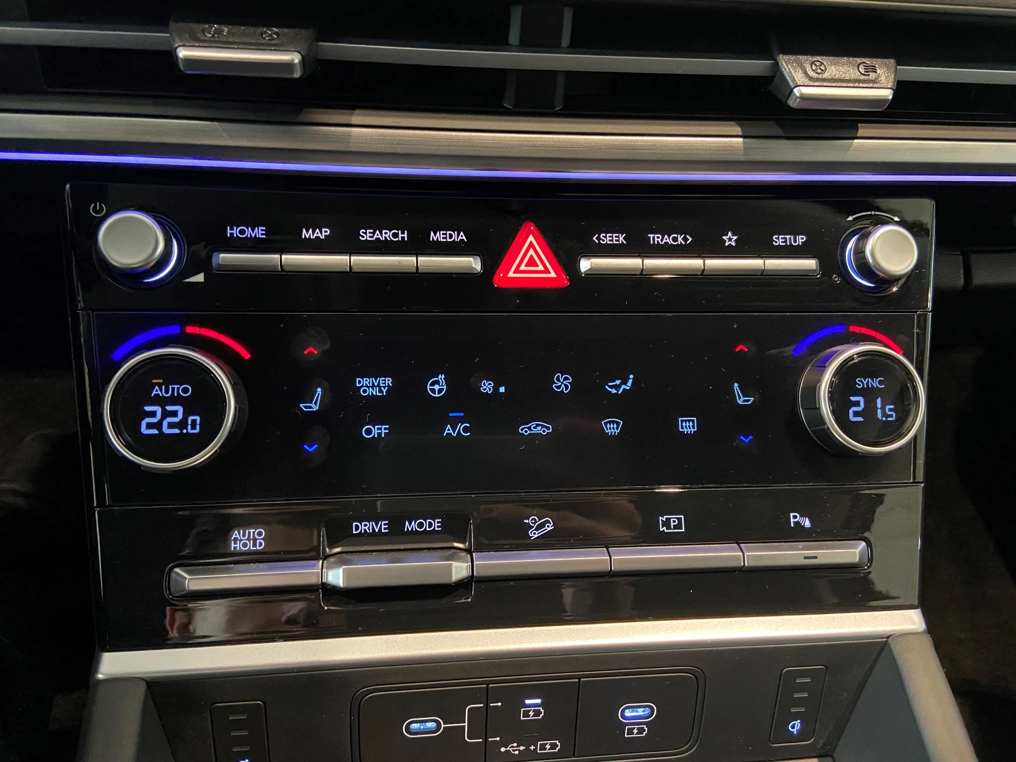 Hyundai Santa Fe Luxury Dual Sunroof