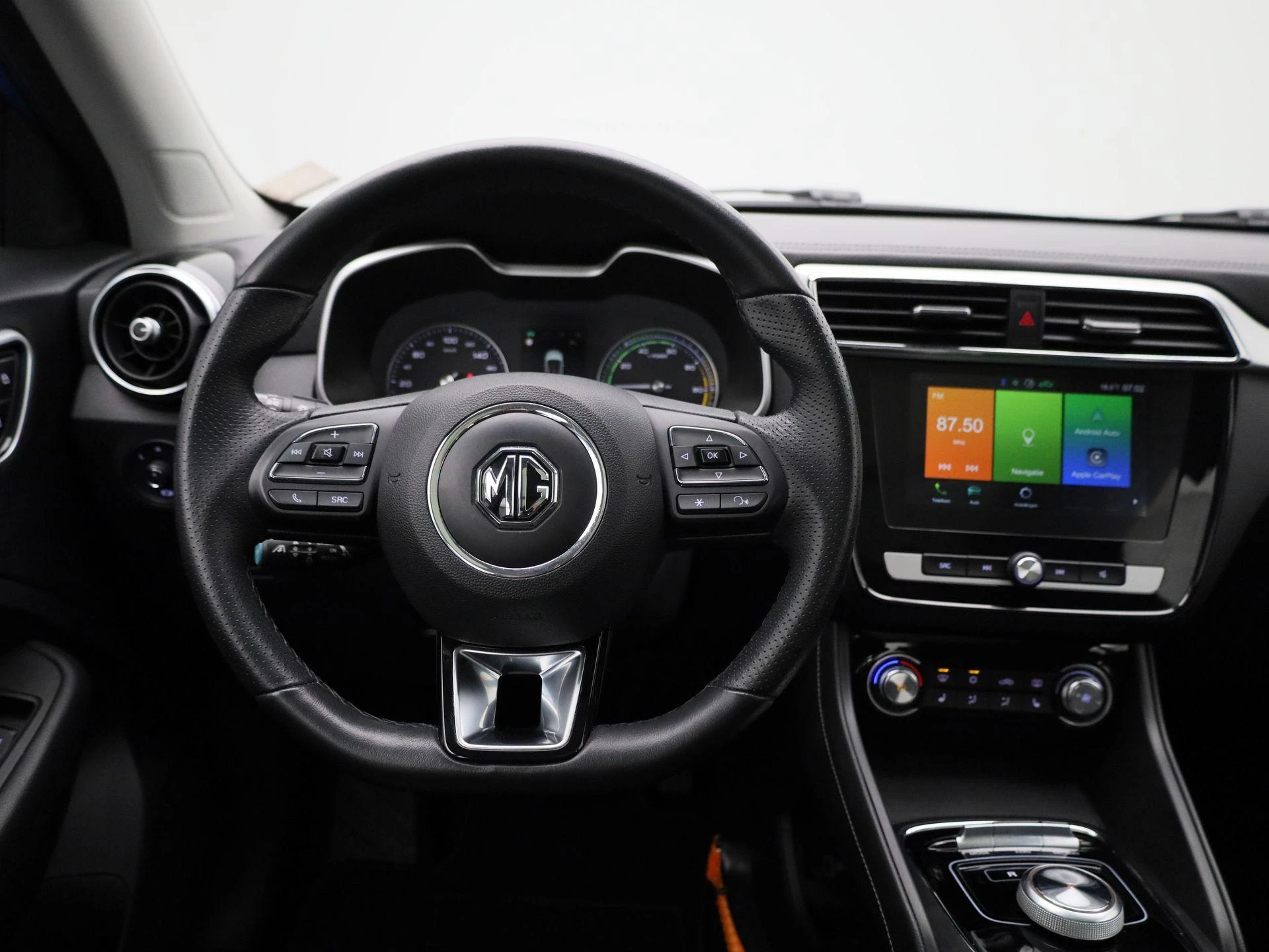 MG-ZS EV-image-6