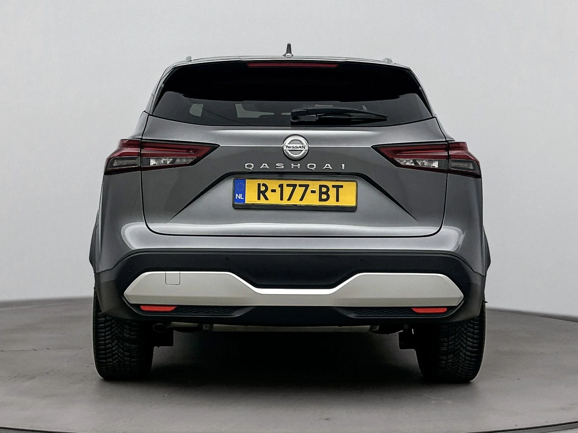 Nissan-QASHQAI-image-4