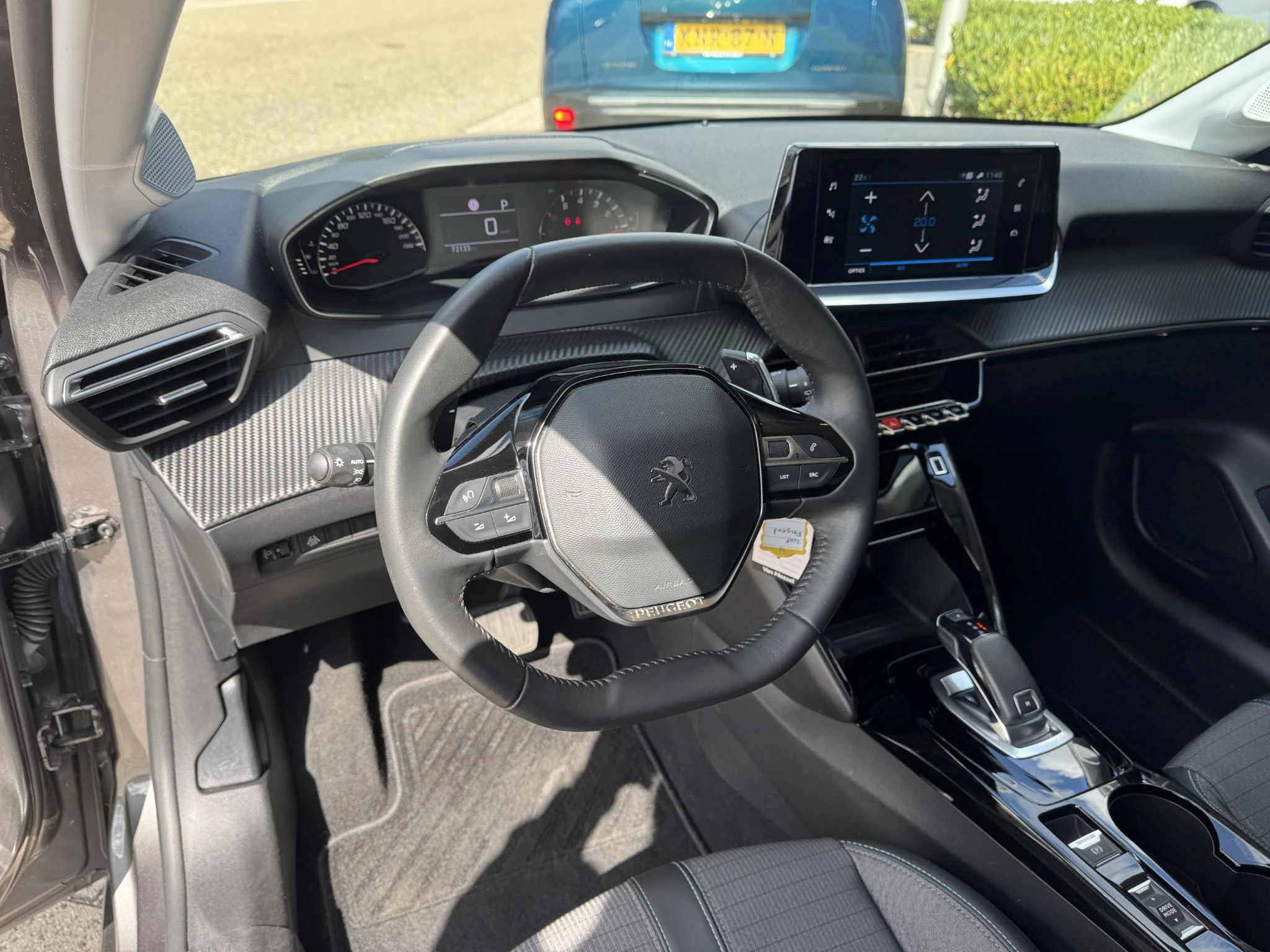 Peugeot-208-image-17