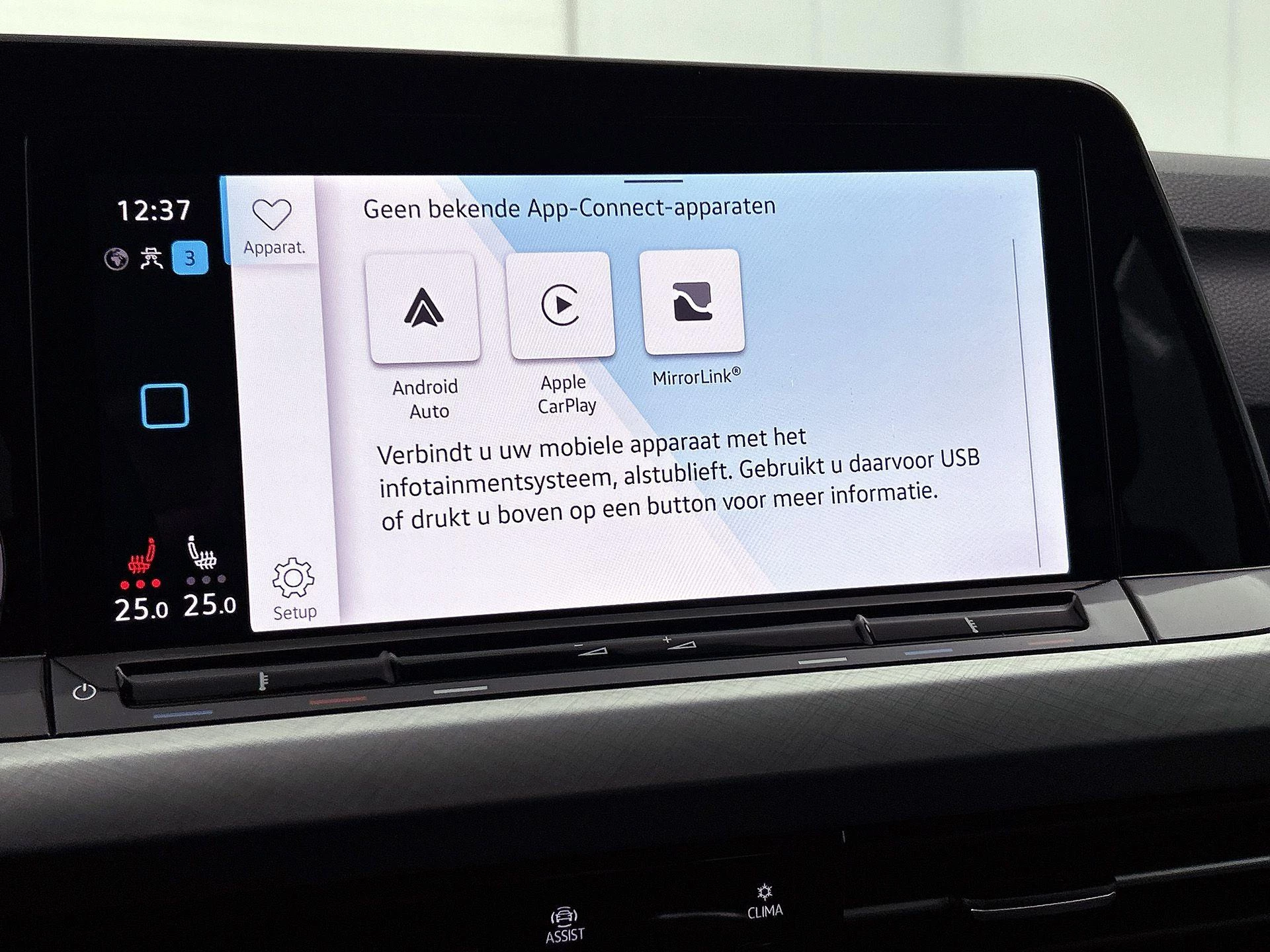 Volkswagen-Golf-image-22