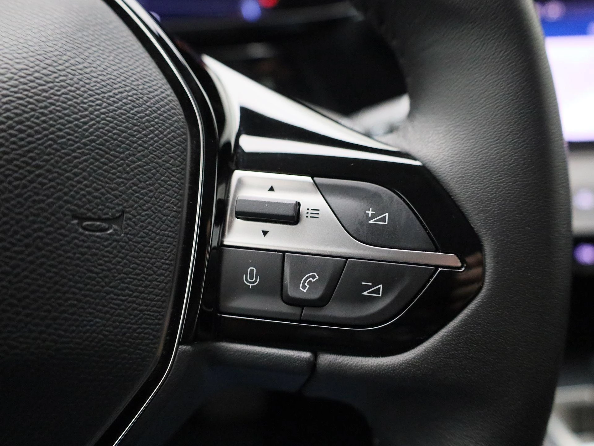 Peugeot-308-image-14